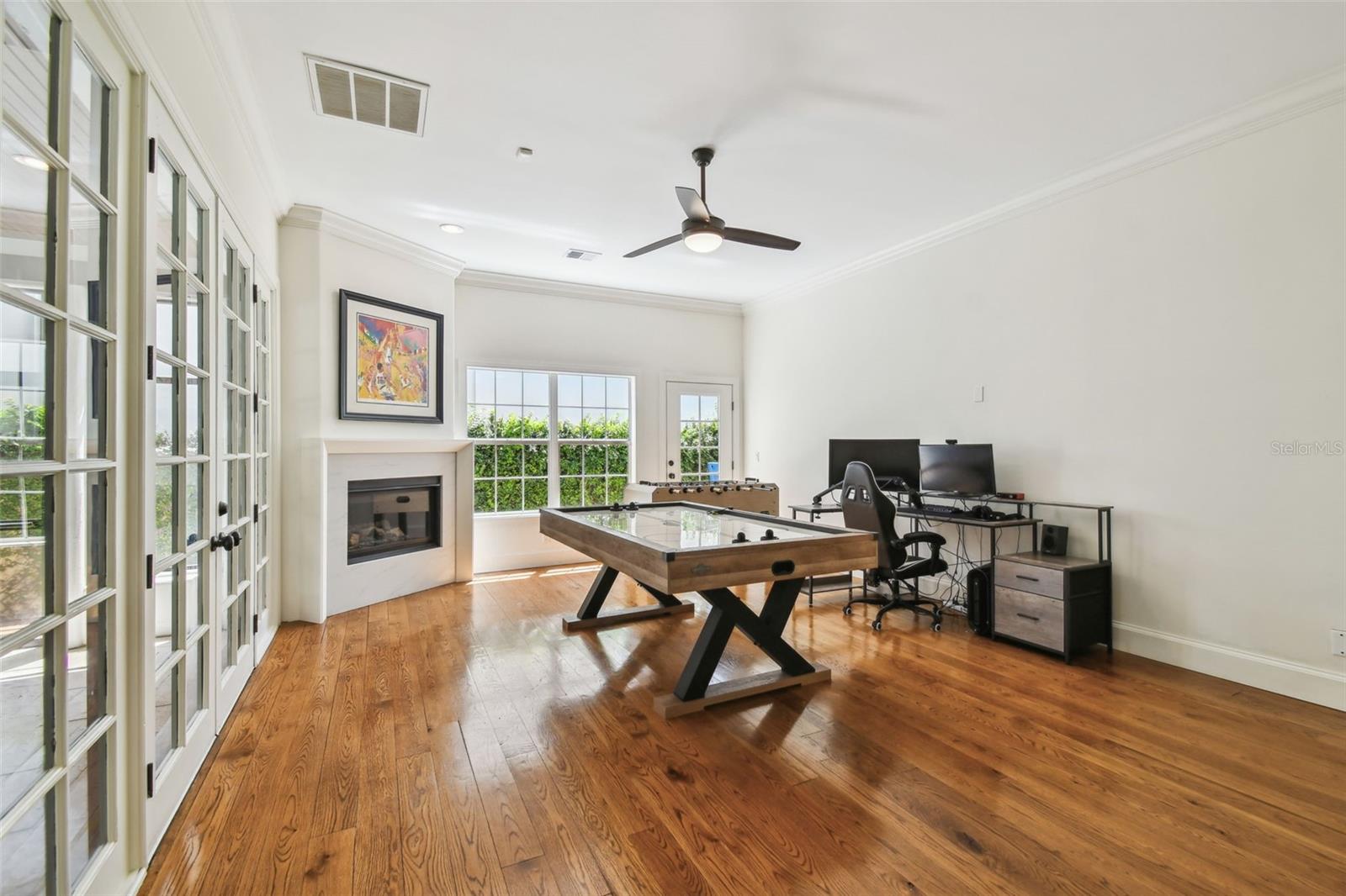 Image 17 of 48 For 4313 Beachway Drive