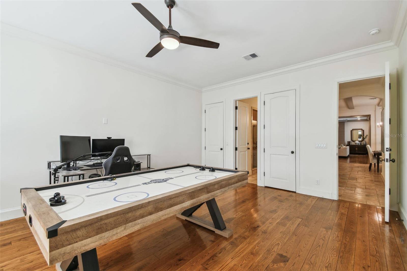 Image 18 of 48 For 4313 Beachway Drive