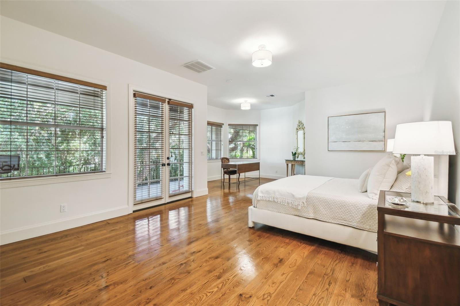 Image 22 of 48 For 4313 Beachway Drive