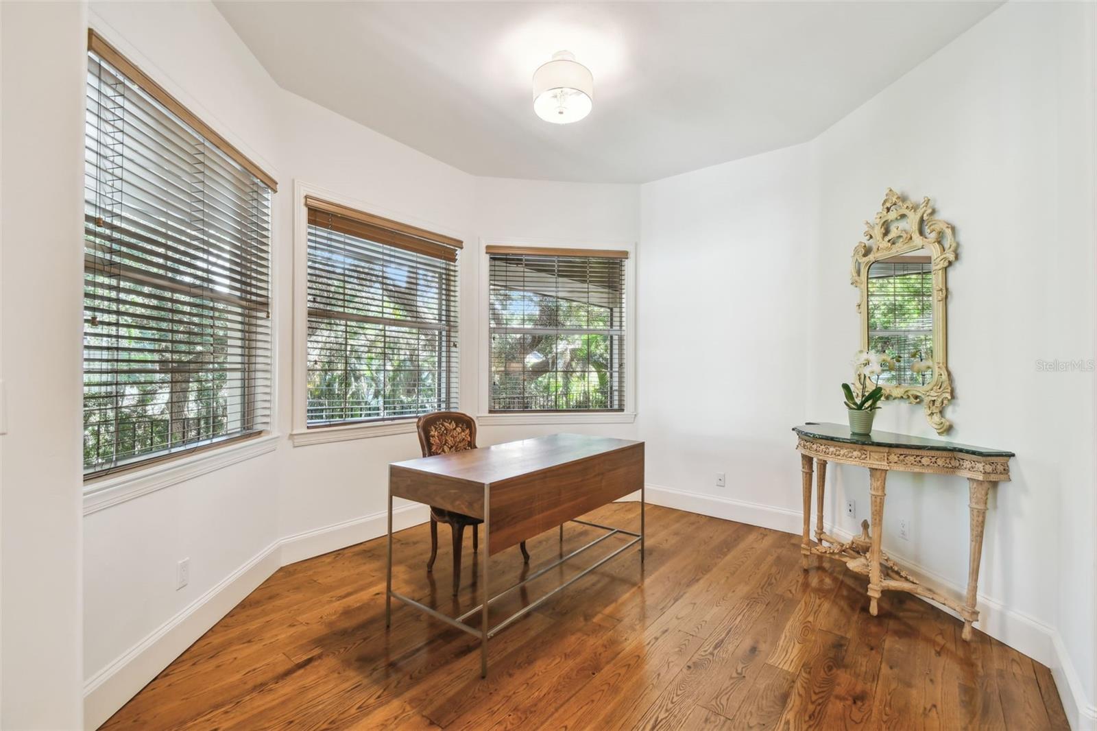 Image 23 of 48 For 4313 Beachway Drive