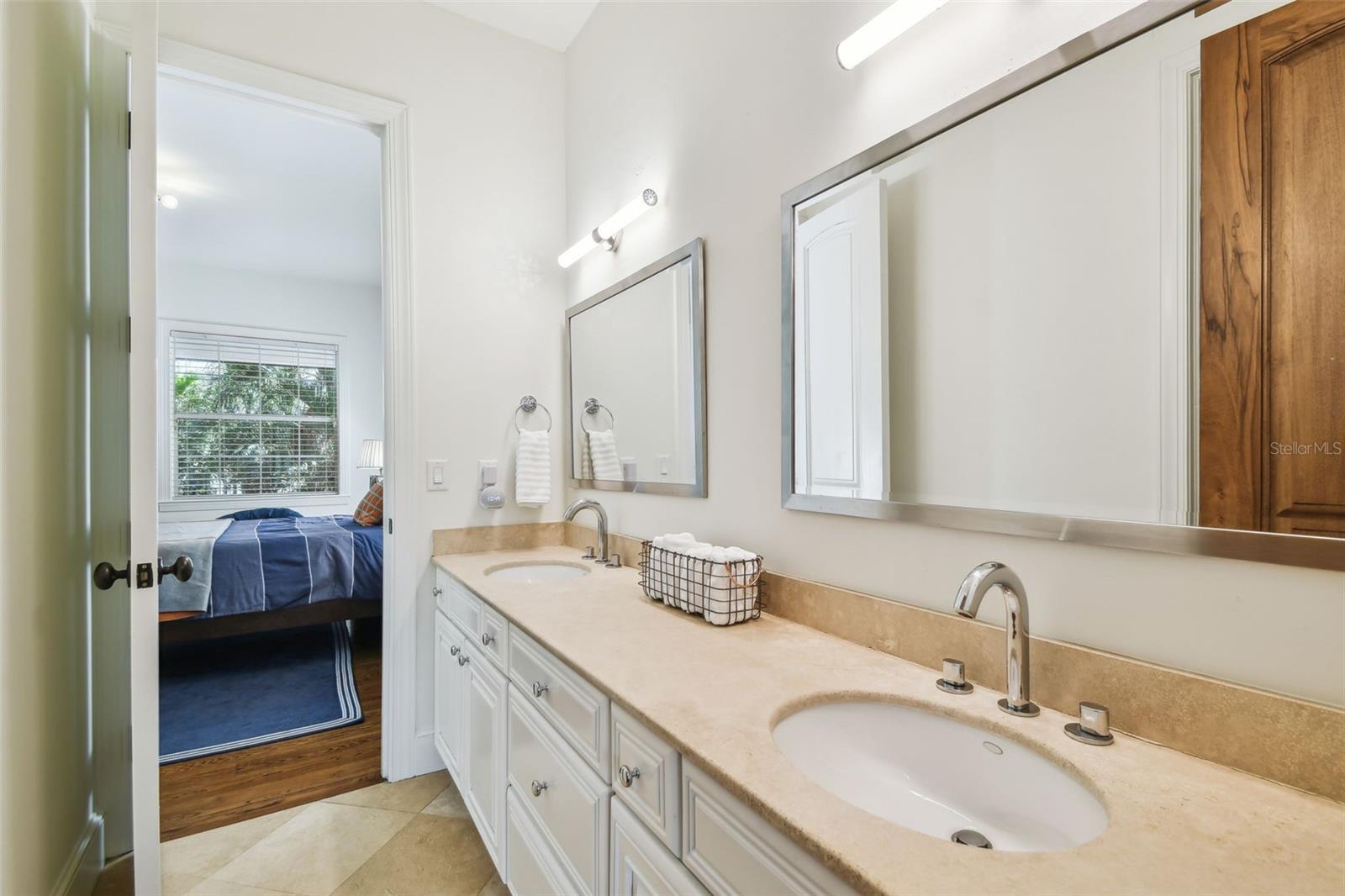 Image 29 of 48 For 4313 Beachway Drive