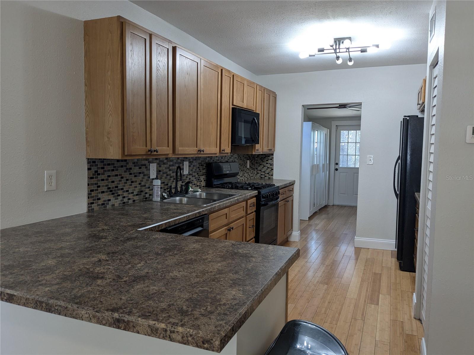 Image 11 of 20 For 801 Idlewild Avenue