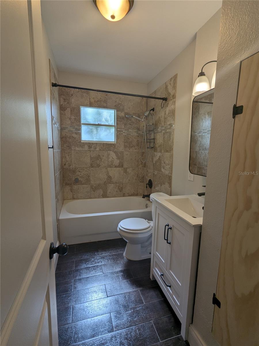 Image 17 of 20 For 801 Idlewild Avenue
