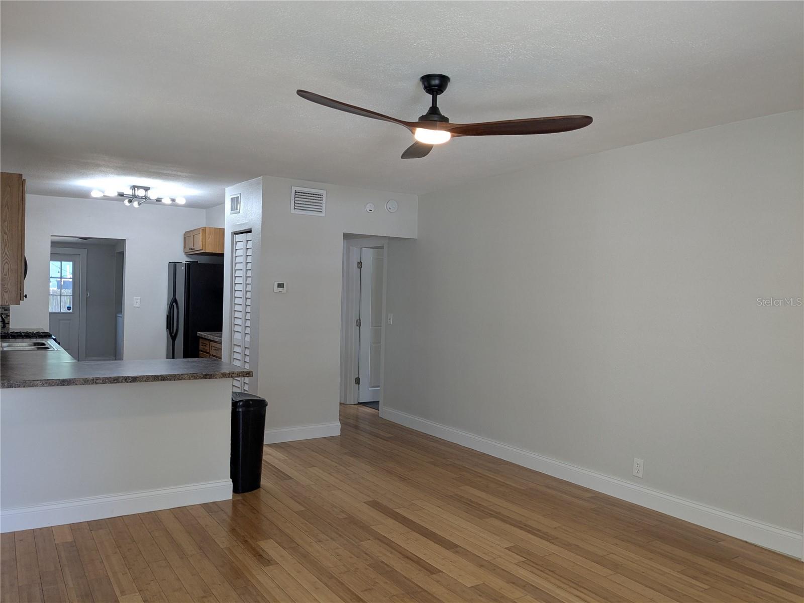 Image 8 of 20 For 801 Idlewild Avenue