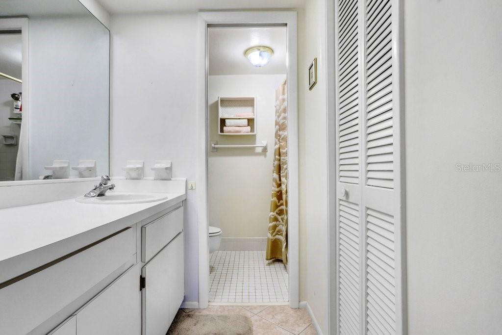 Image 11 of 30 For 172 Lakeview Way 172