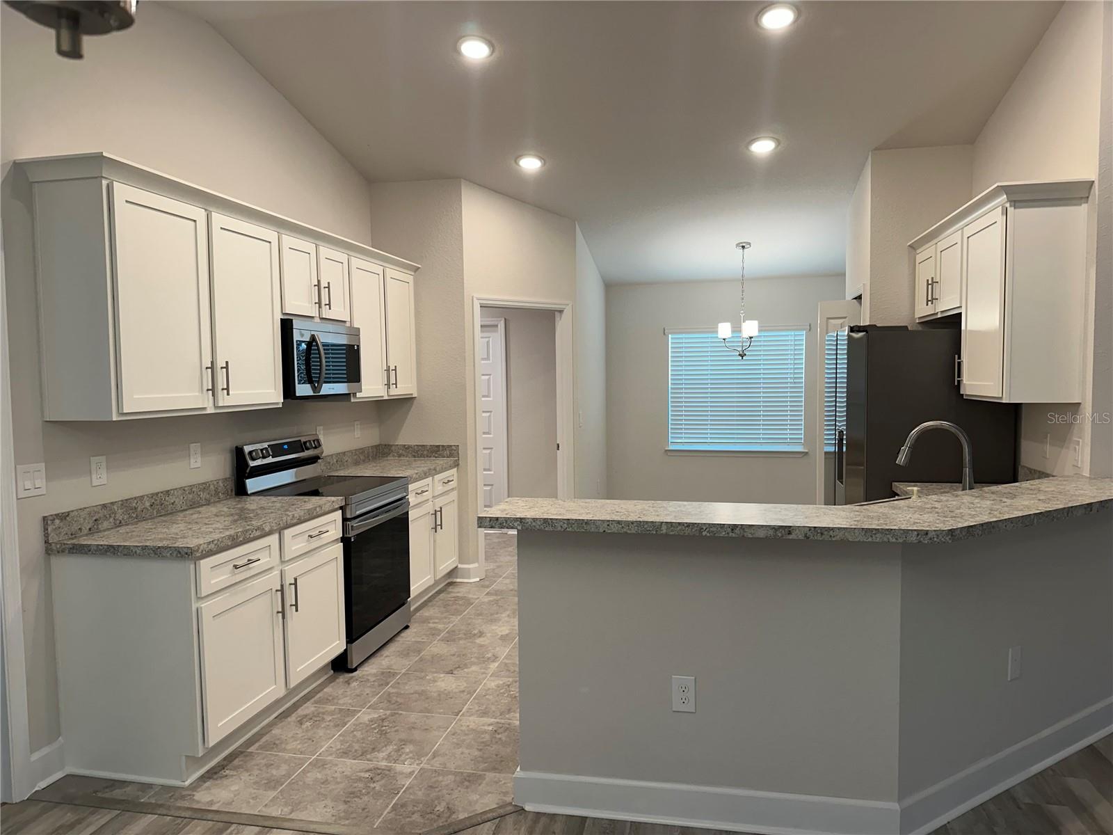 Image 7 of 30 For 1265 Groveland Lane