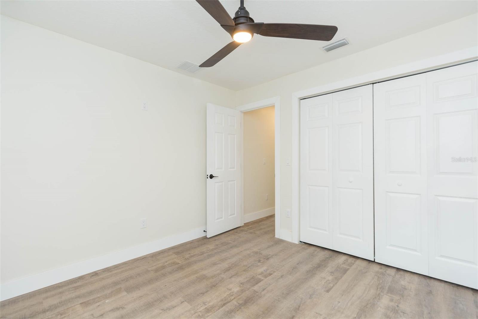 Image 14 of 34 For 12910 Longcrest Drive