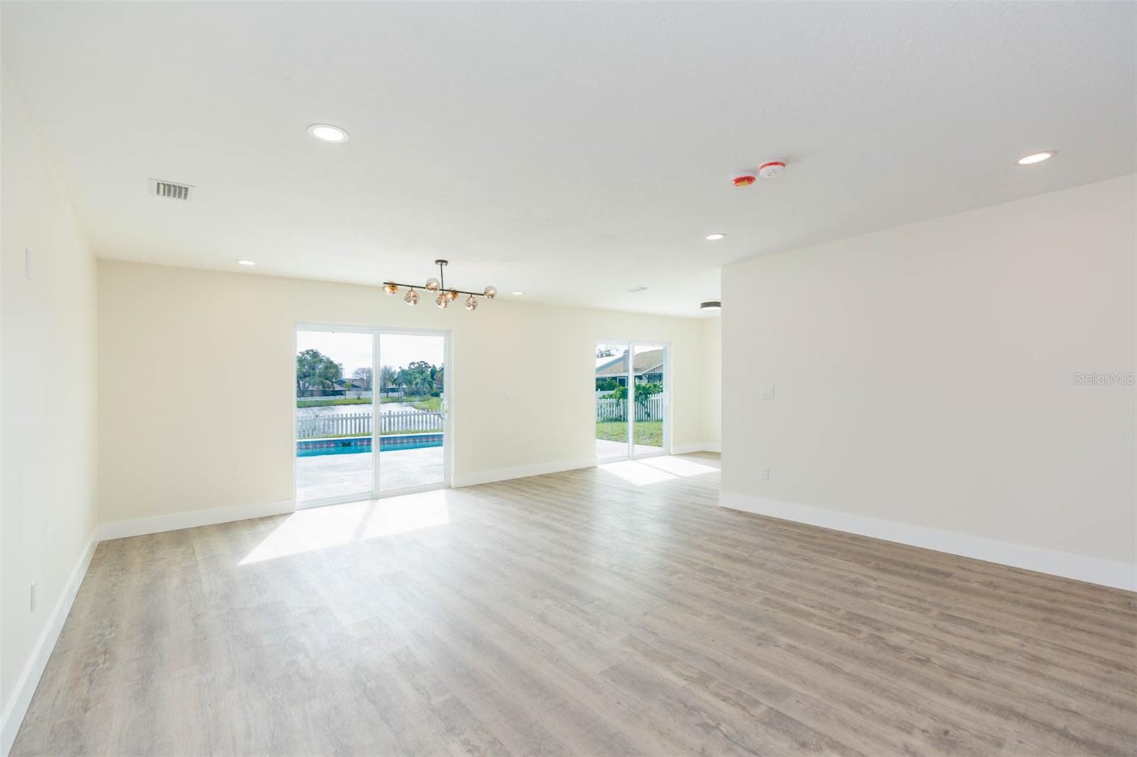 Image 6 of 34 For 12910 Longcrest Drive