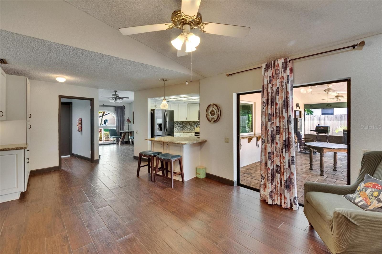 Image 20 of 61 For 1801 Sagebrush Road