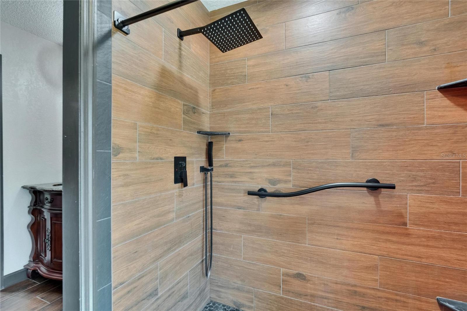 Image 23 of 61 For 1801 Sagebrush Road