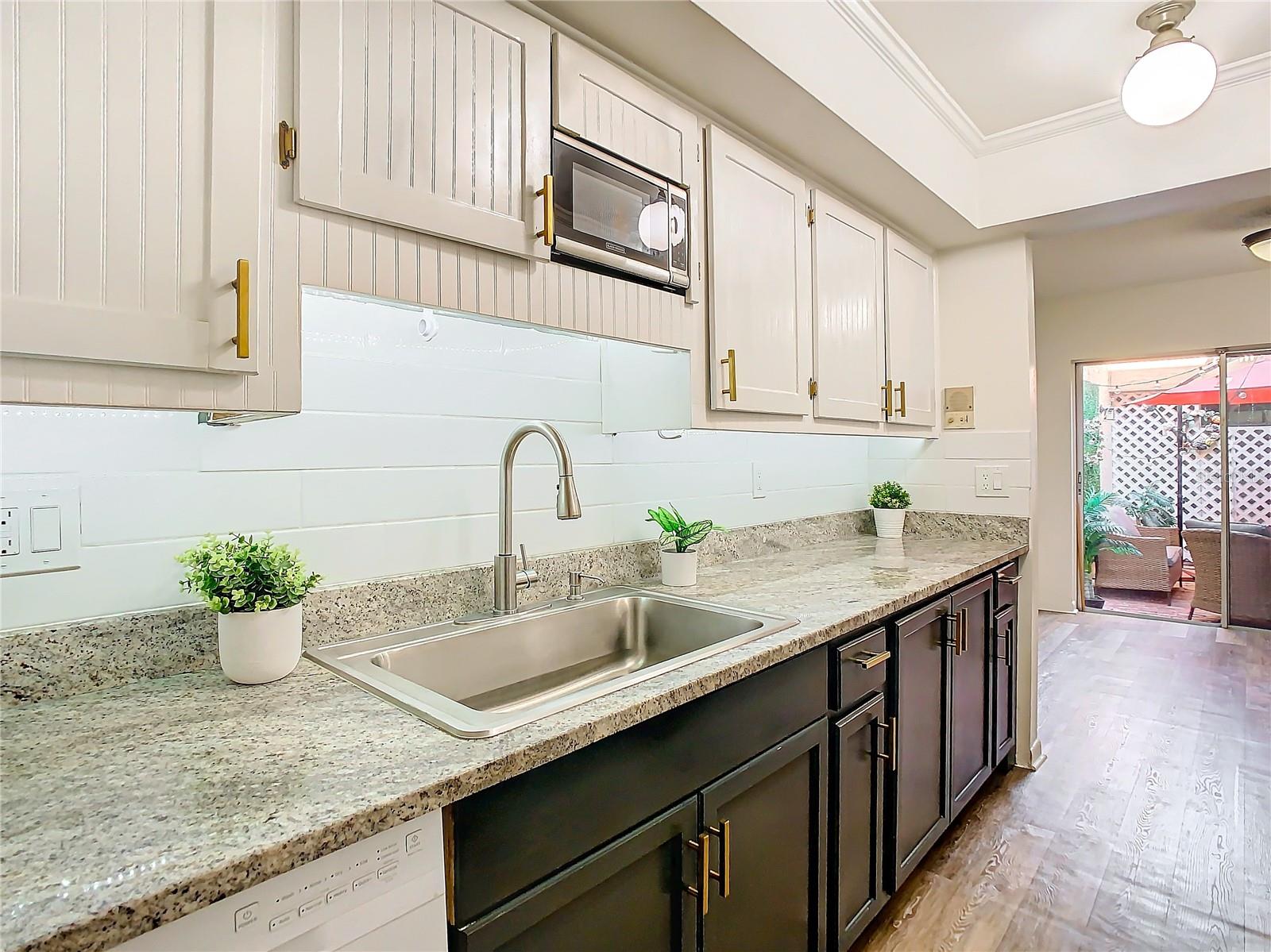 Image 18 of 51 For 4405 Vieux Carre Circle 4405