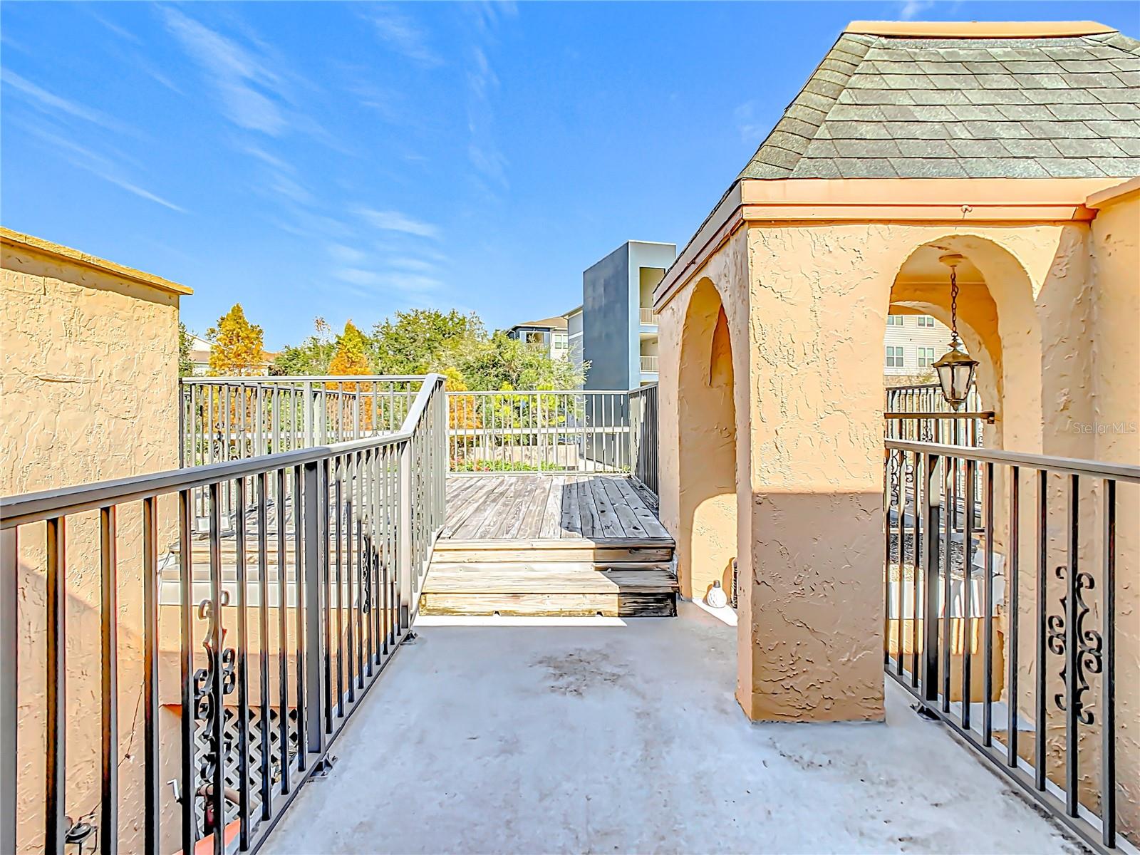 Image 43 of 51 For 4405 Vieux Carre Circle 4405
