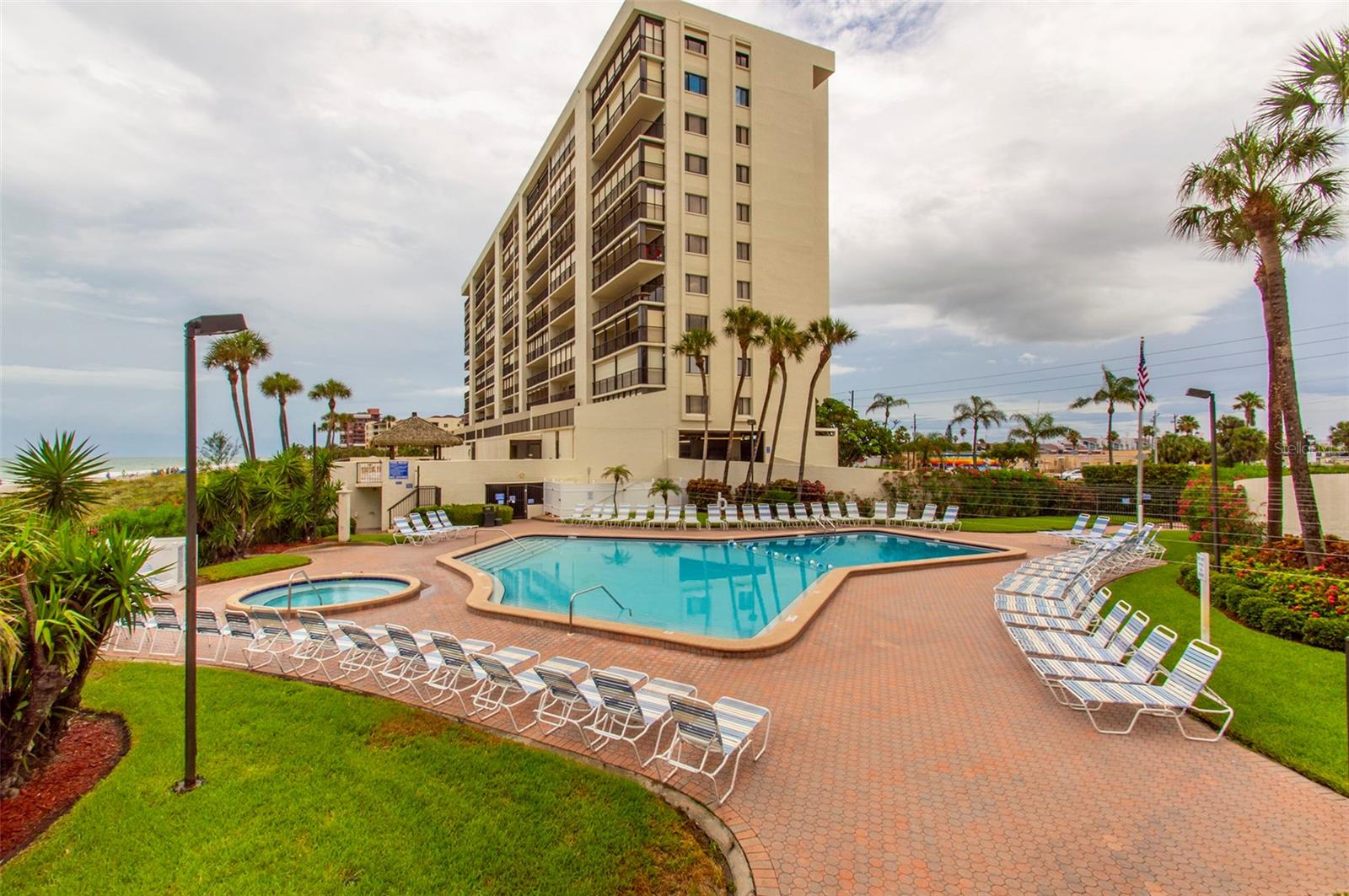 Image 34 of 41 For 14950 Gulf Boulevard 603