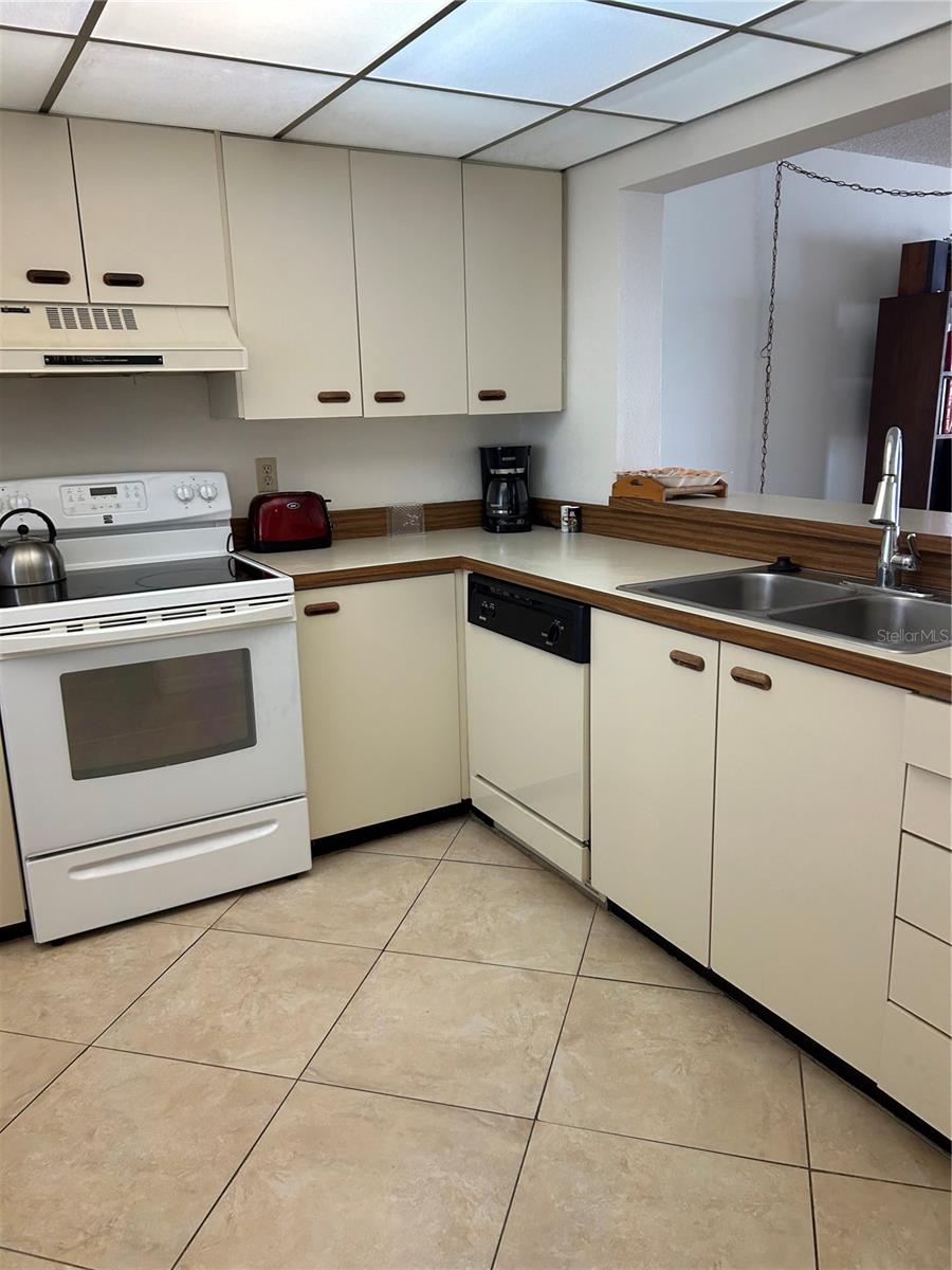 Image 8 of 41 For 14950 Gulf Boulevard 603