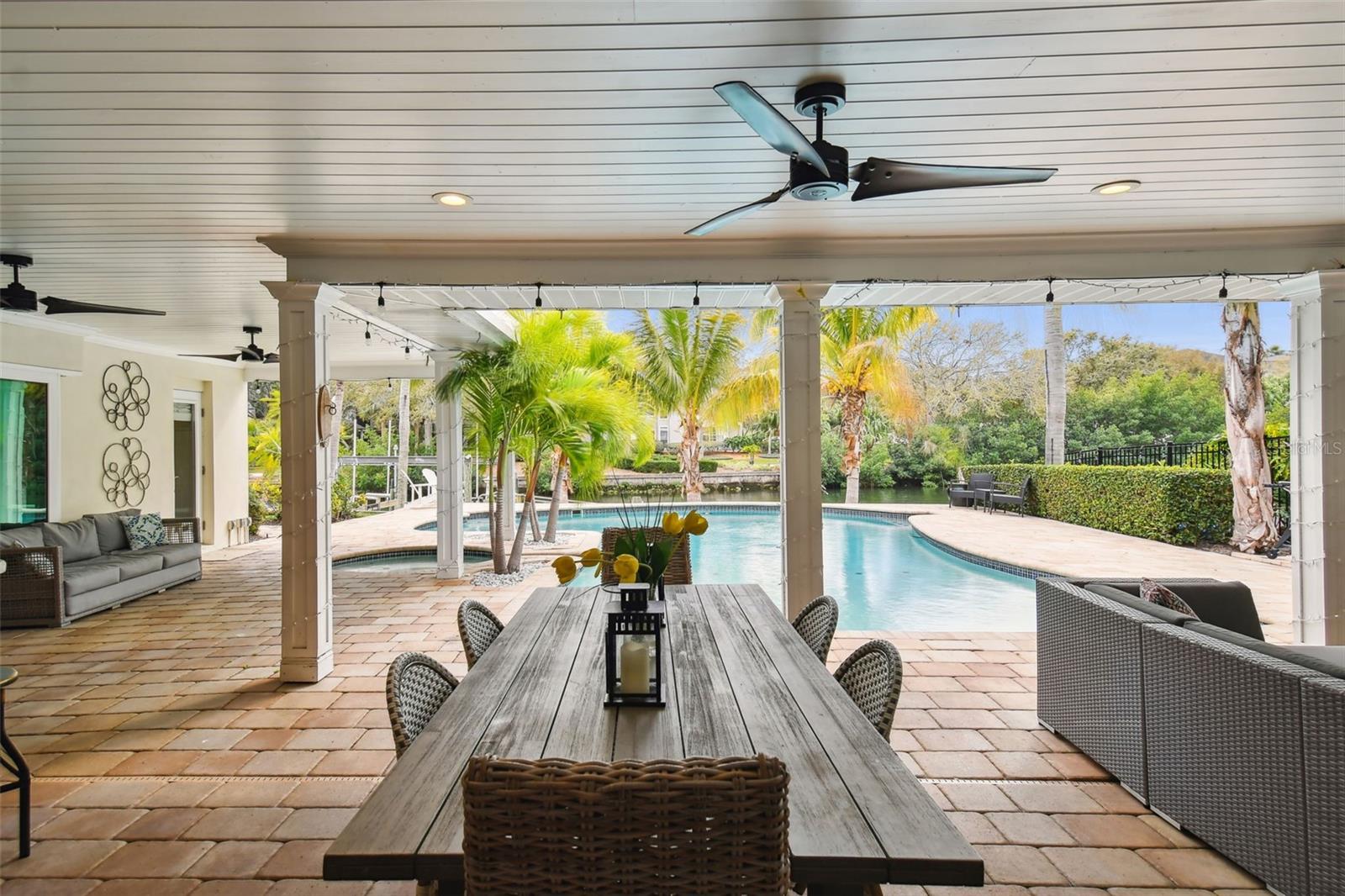 Image 74 of 99 For 7109 Pelican Island Drive