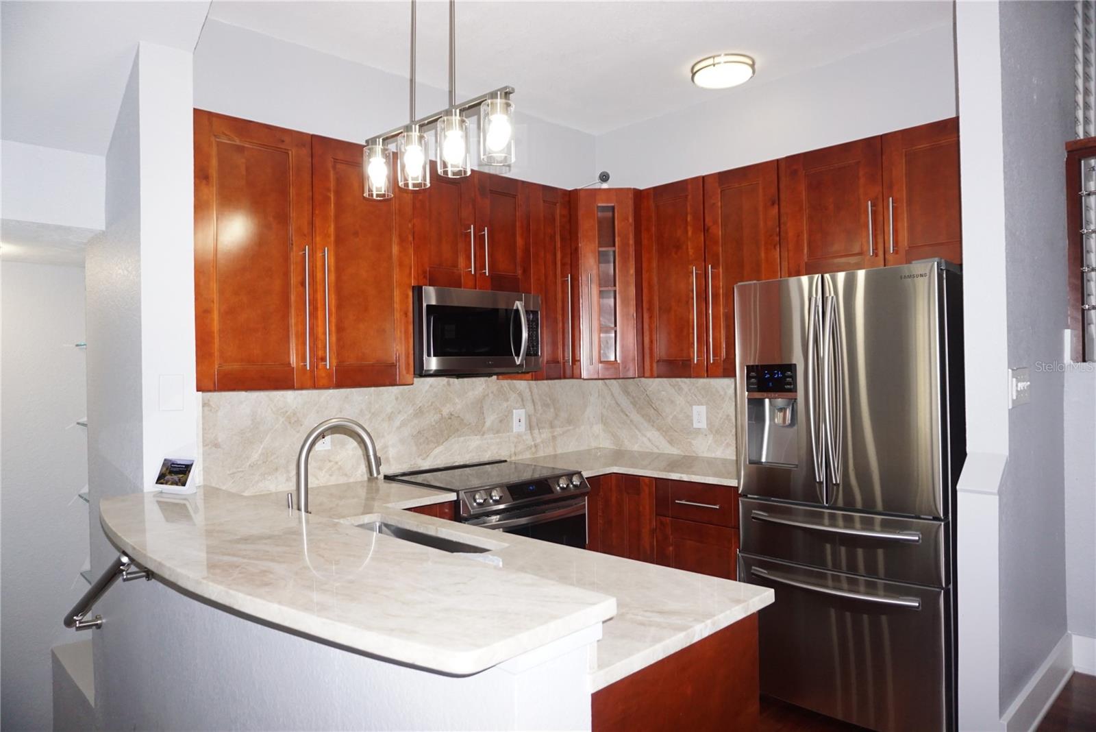 Image 13 of 50 For 716 Promenade Place