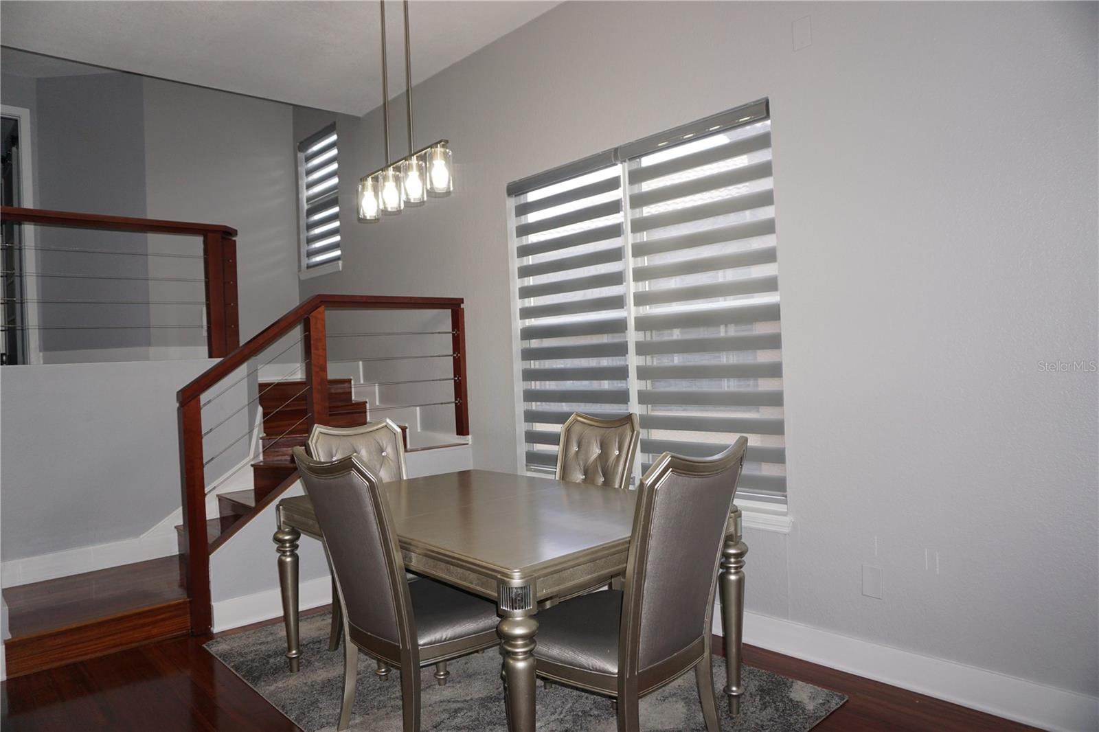 Image 20 of 50 For 716 Promenade Place