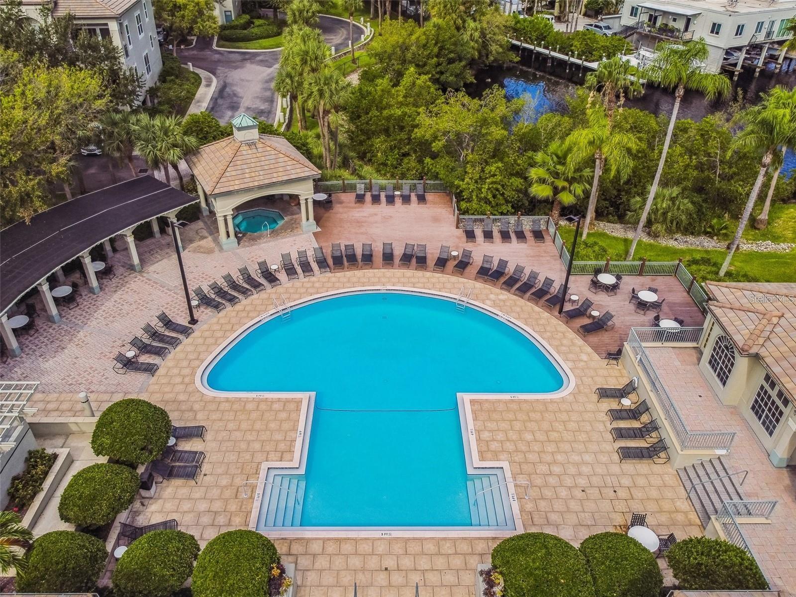 Image 33 of 50 For 716 Promenade Place