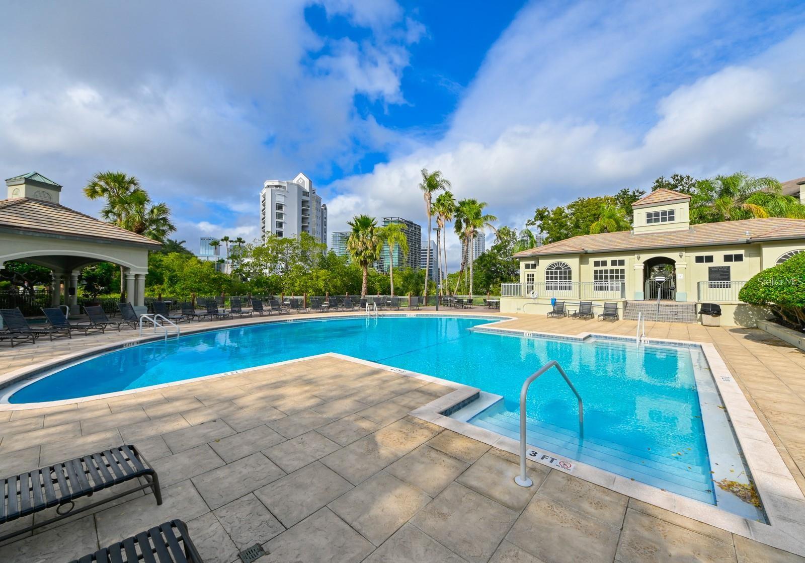 Image 34 of 50 For 716 Promenade Place