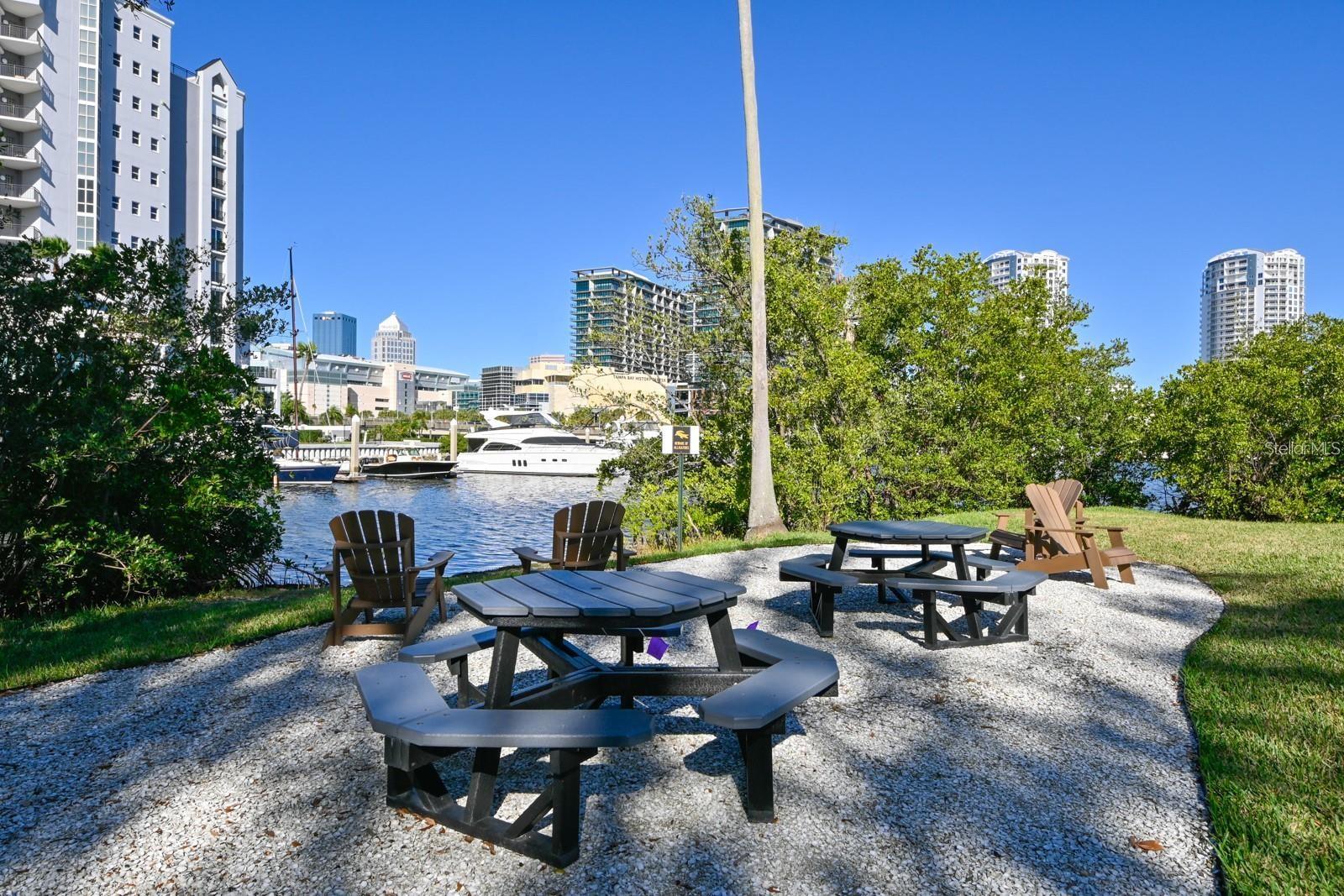 Image 45 of 50 For 716 Promenade Place
