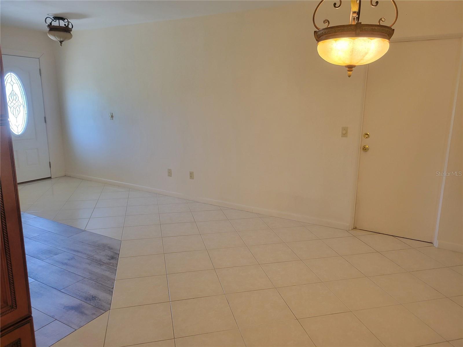 Image 10 of 44 For 13725 Bermuda Drive