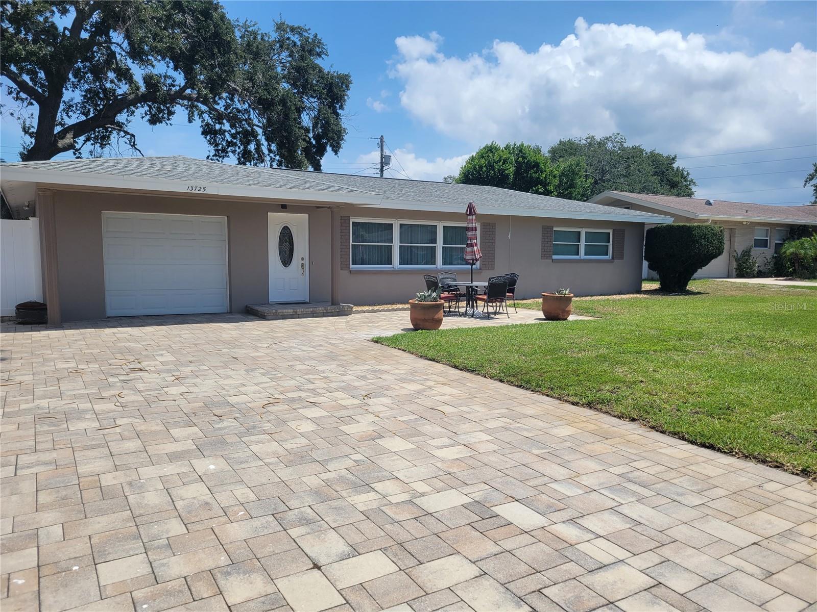 Image 2 of 44 For 13725 Bermuda Drive