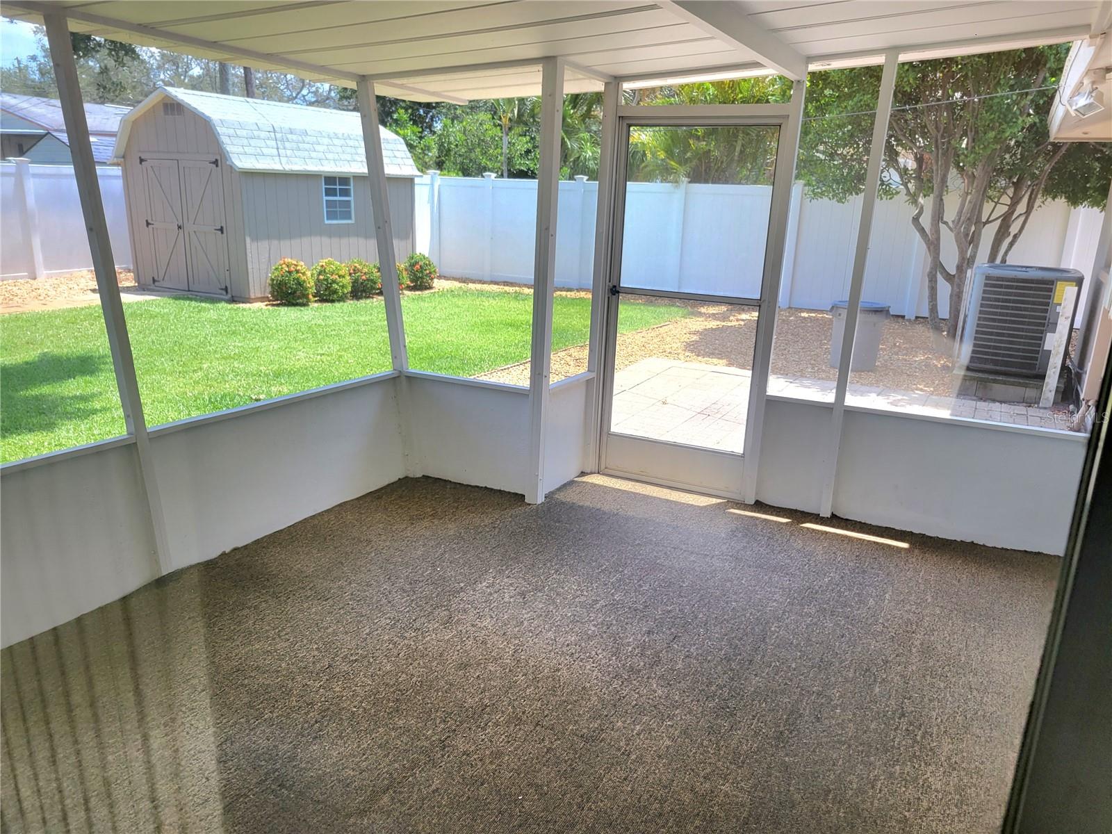 Image 21 of 44 For 13725 Bermuda Drive