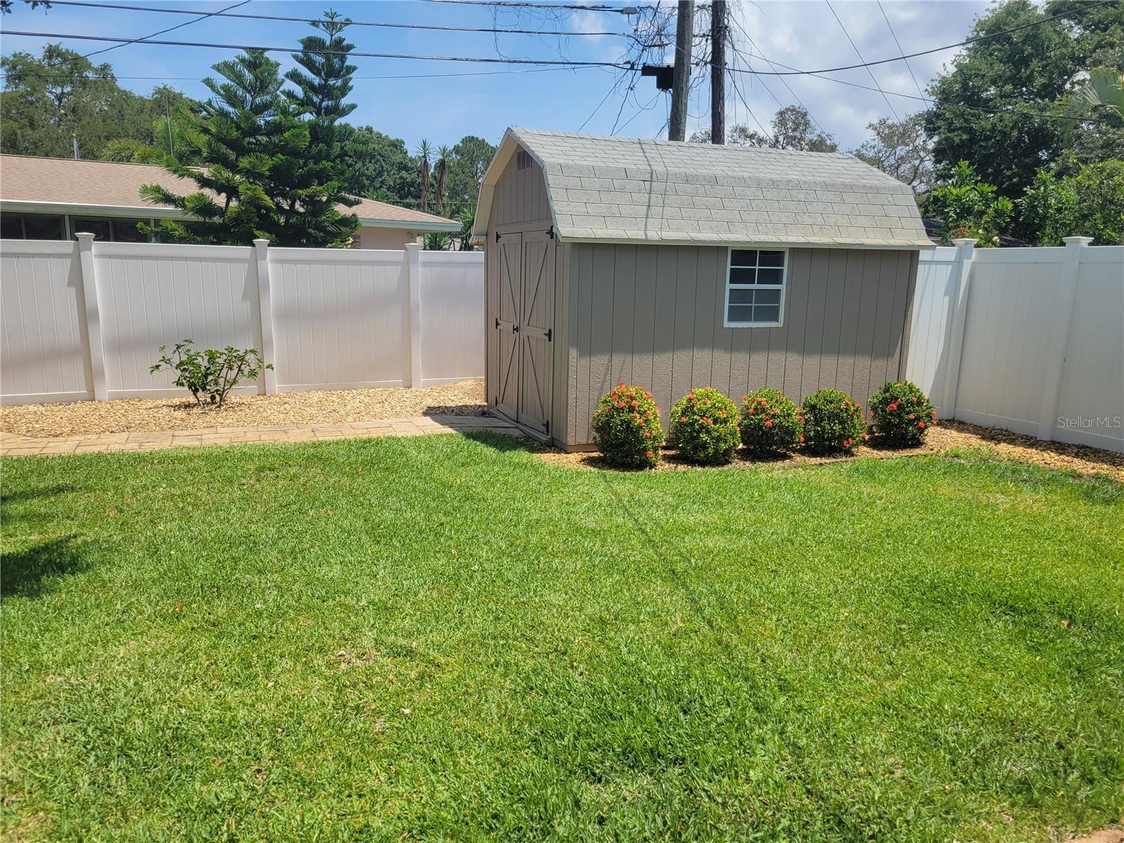 Image 26 of 44 For 13725 Bermuda Drive