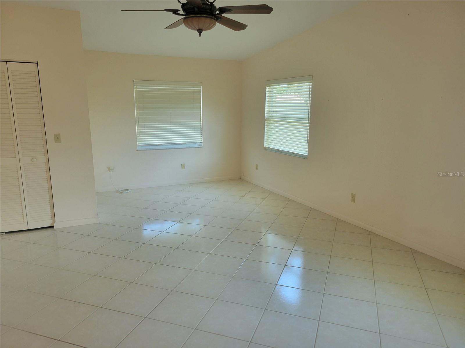 Image 32 of 44 For 13725 Bermuda Drive