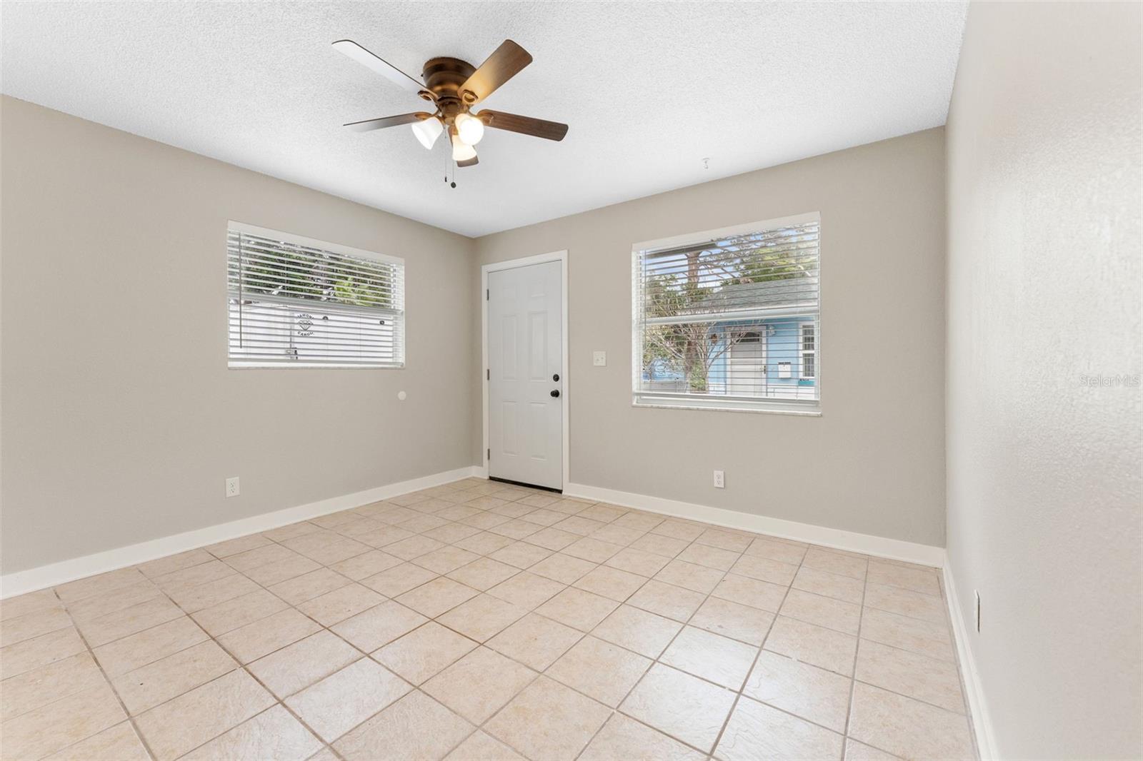 Image 10 of 40 For 137 Monroe Circle N