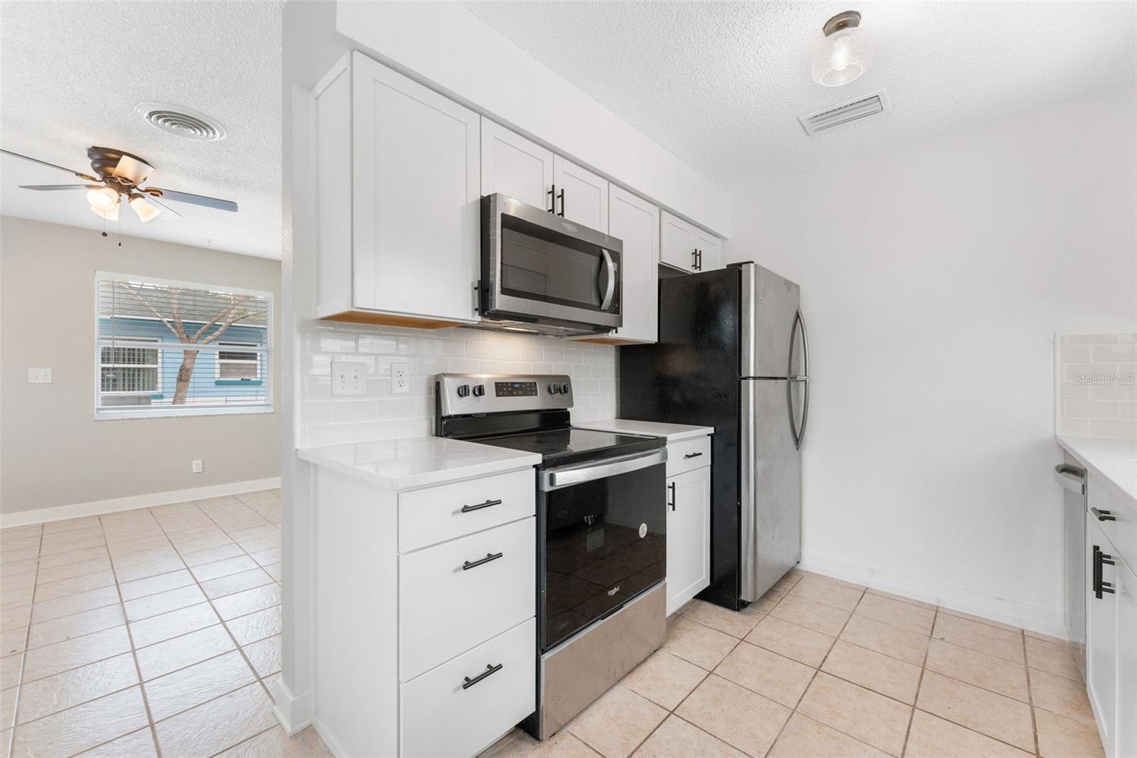 Image 12 of 40 For 137 Monroe Circle N