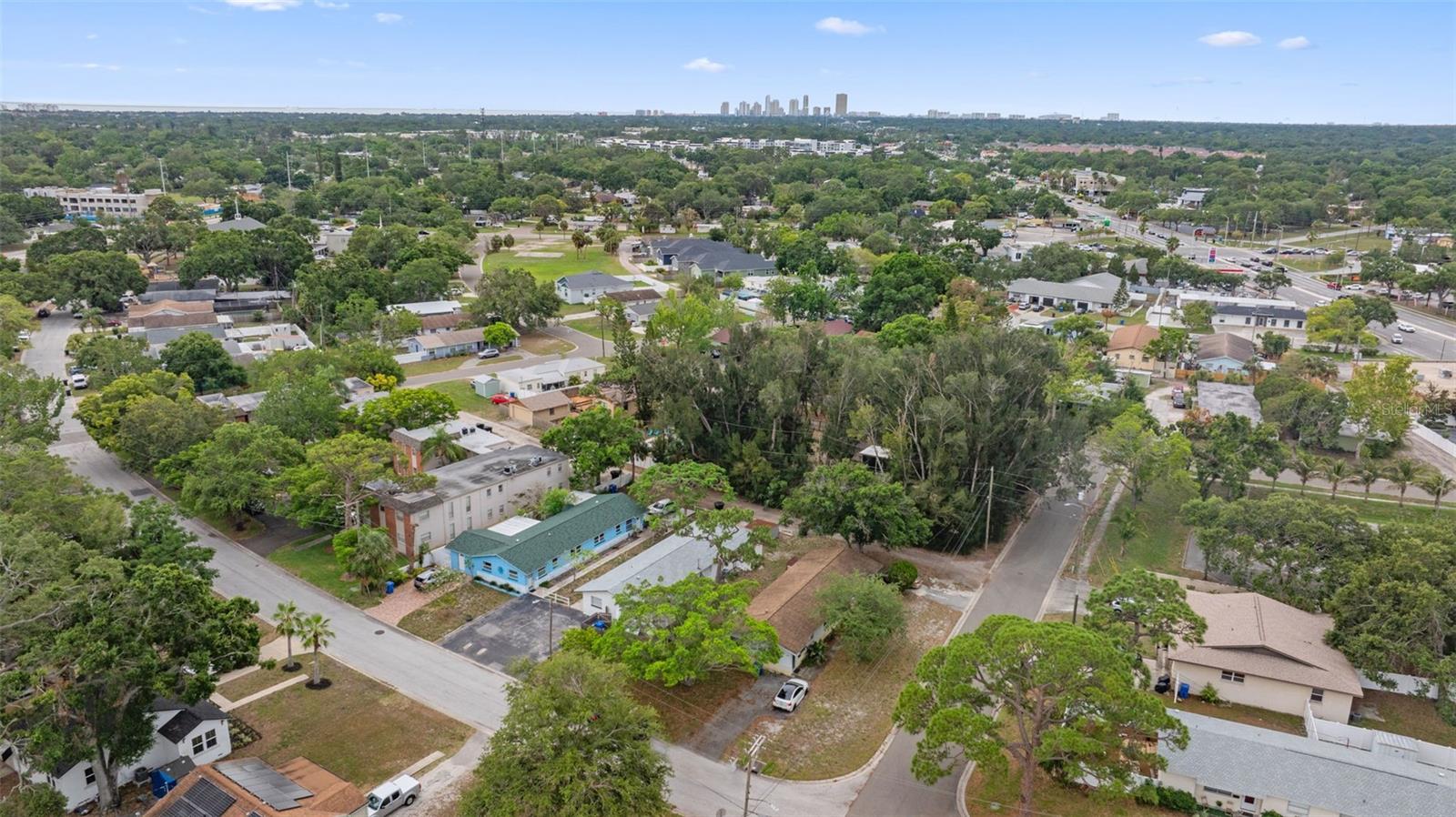 Image 8 of 40 For 137 Monroe Circle N