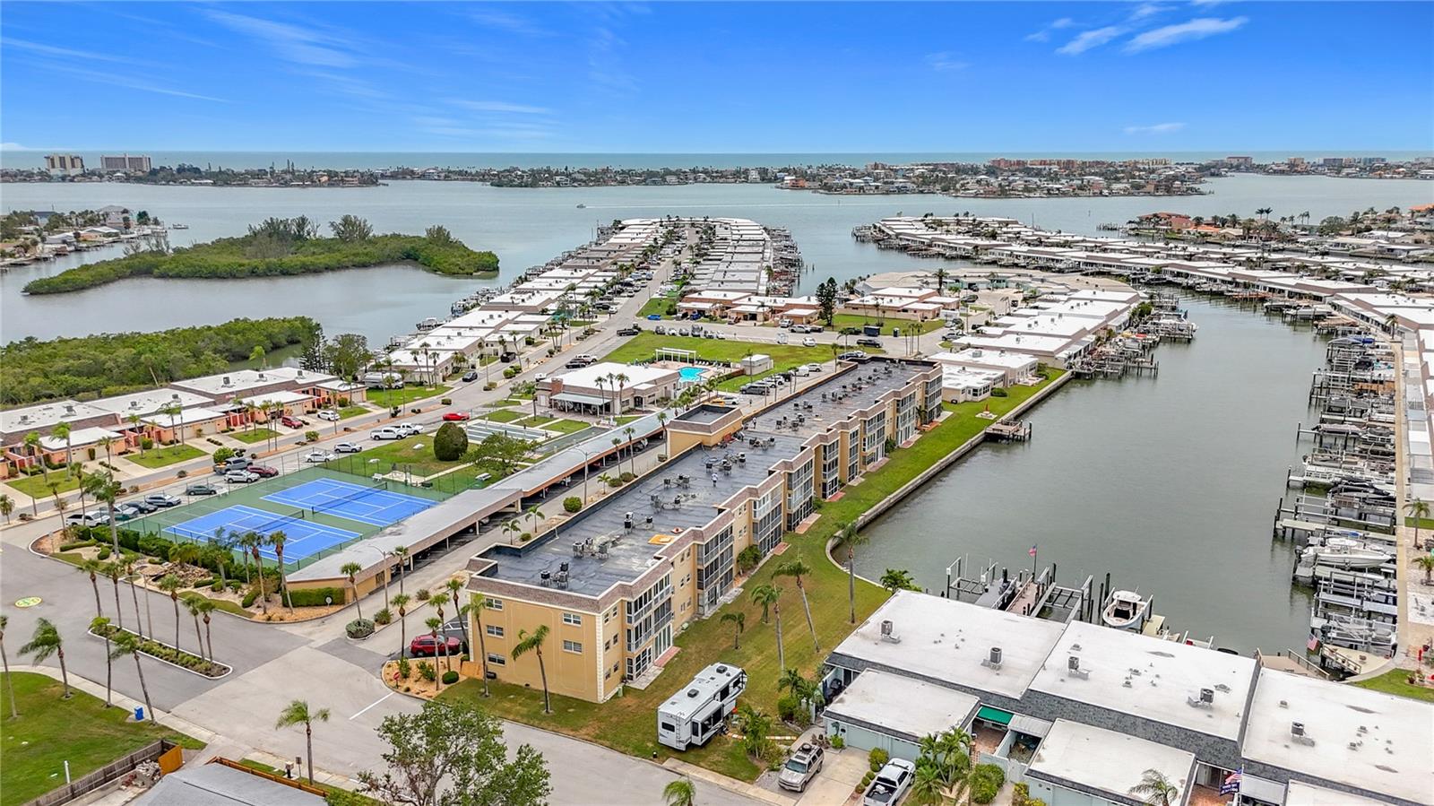 Image 28 of 39 For 1 Boca Ciega Point Boulevard 215