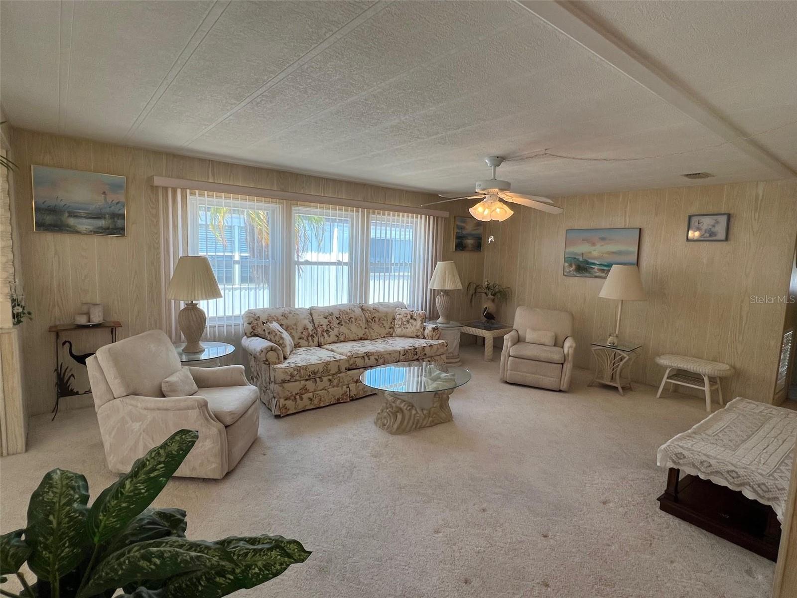 Image 17 of 37 For 832 Cane Palm Street