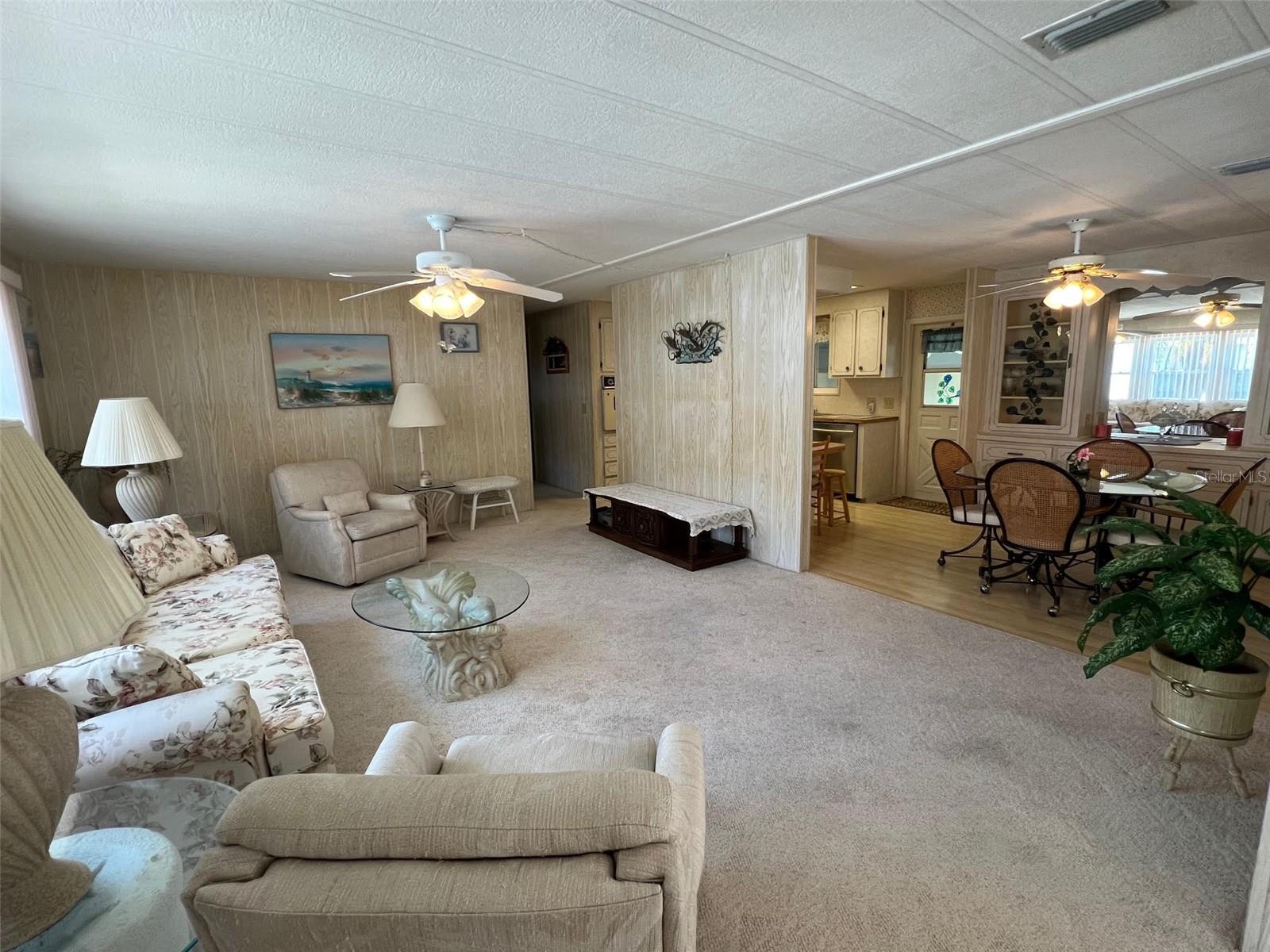 Image 18 of 37 For 832 Cane Palm Street
