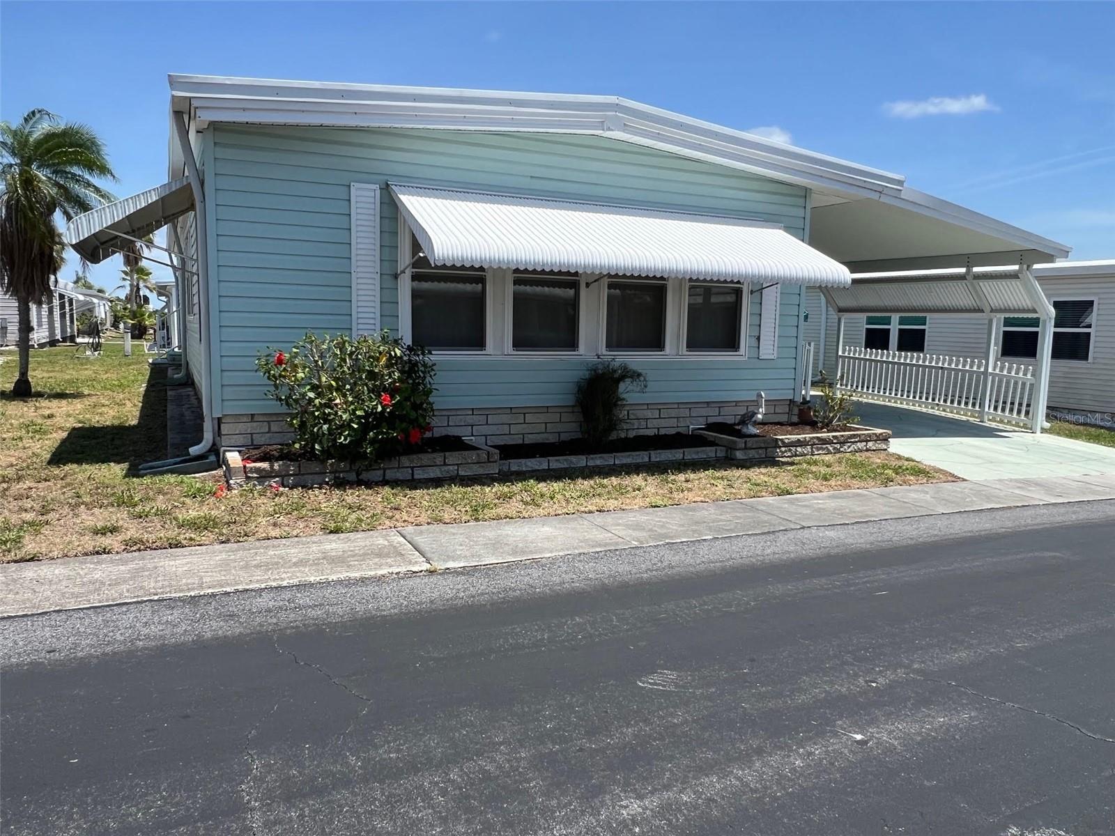 Image 3 of 37 For 832 Cane Palm Street