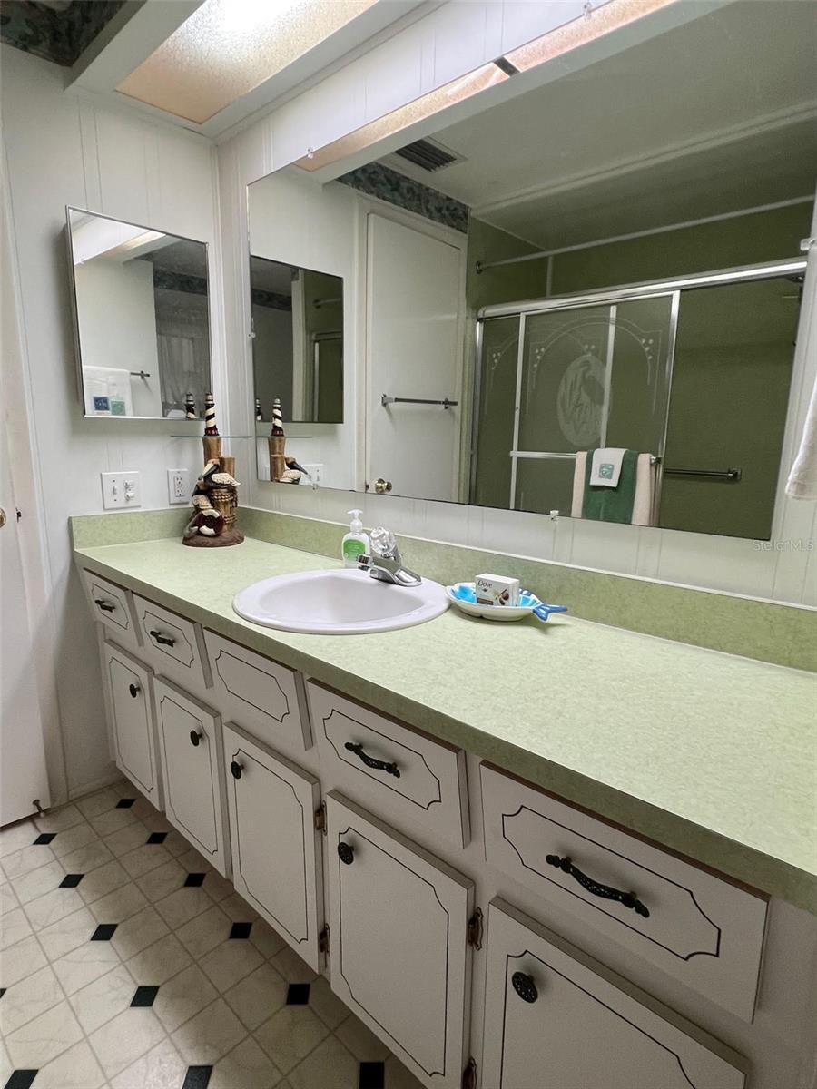 Image 32 of 37 For 832 Cane Palm Street