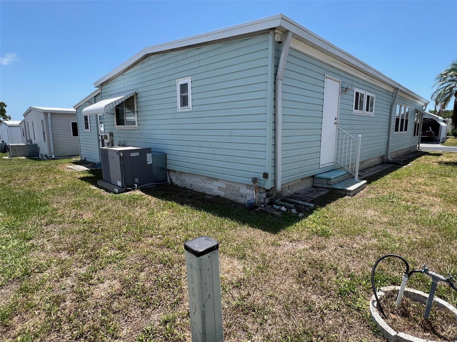 Image 5 of 37 For 832 Cane Palm Street