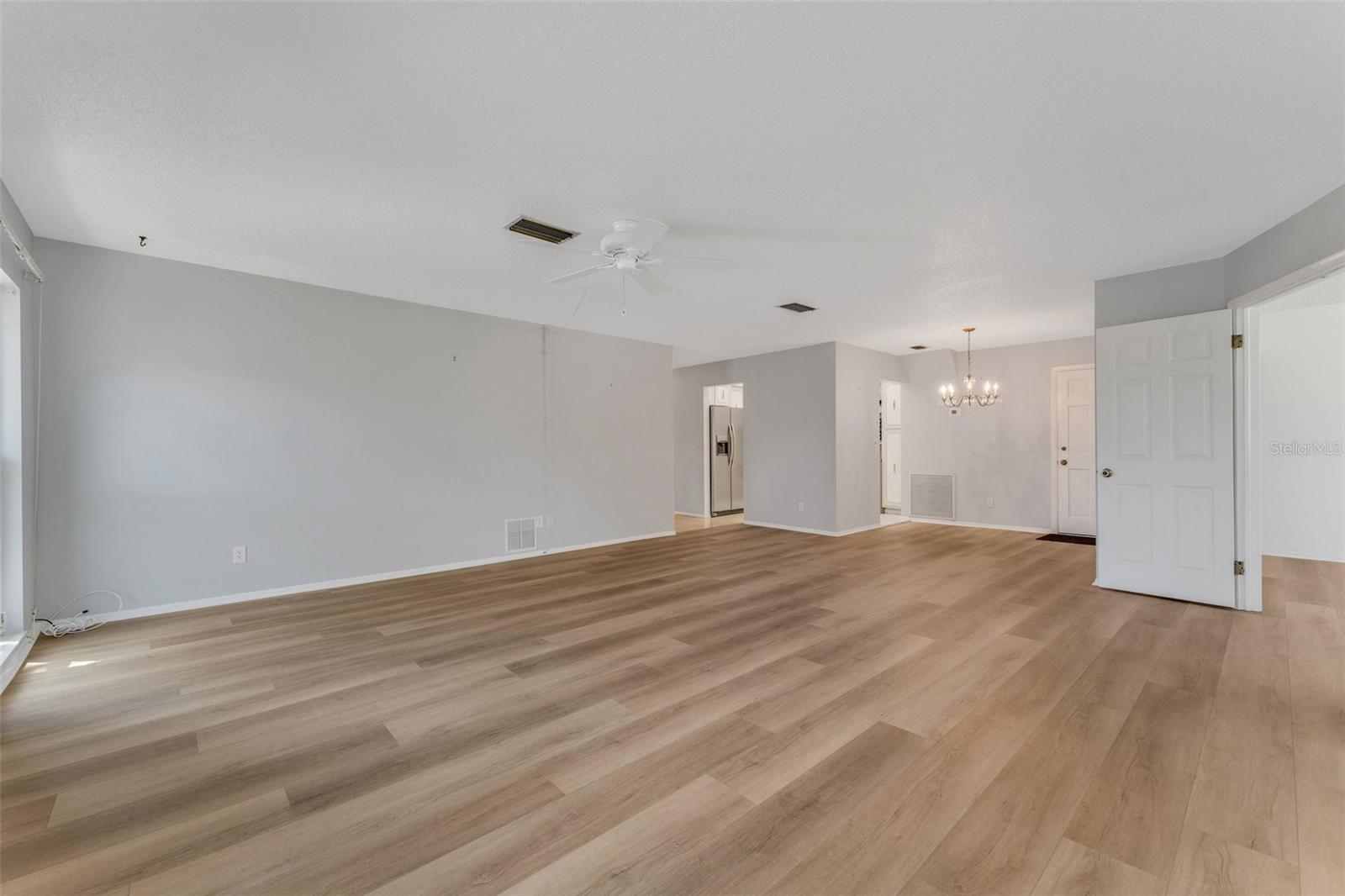 Image 11 of 43 For 224 Aspen Circle 224