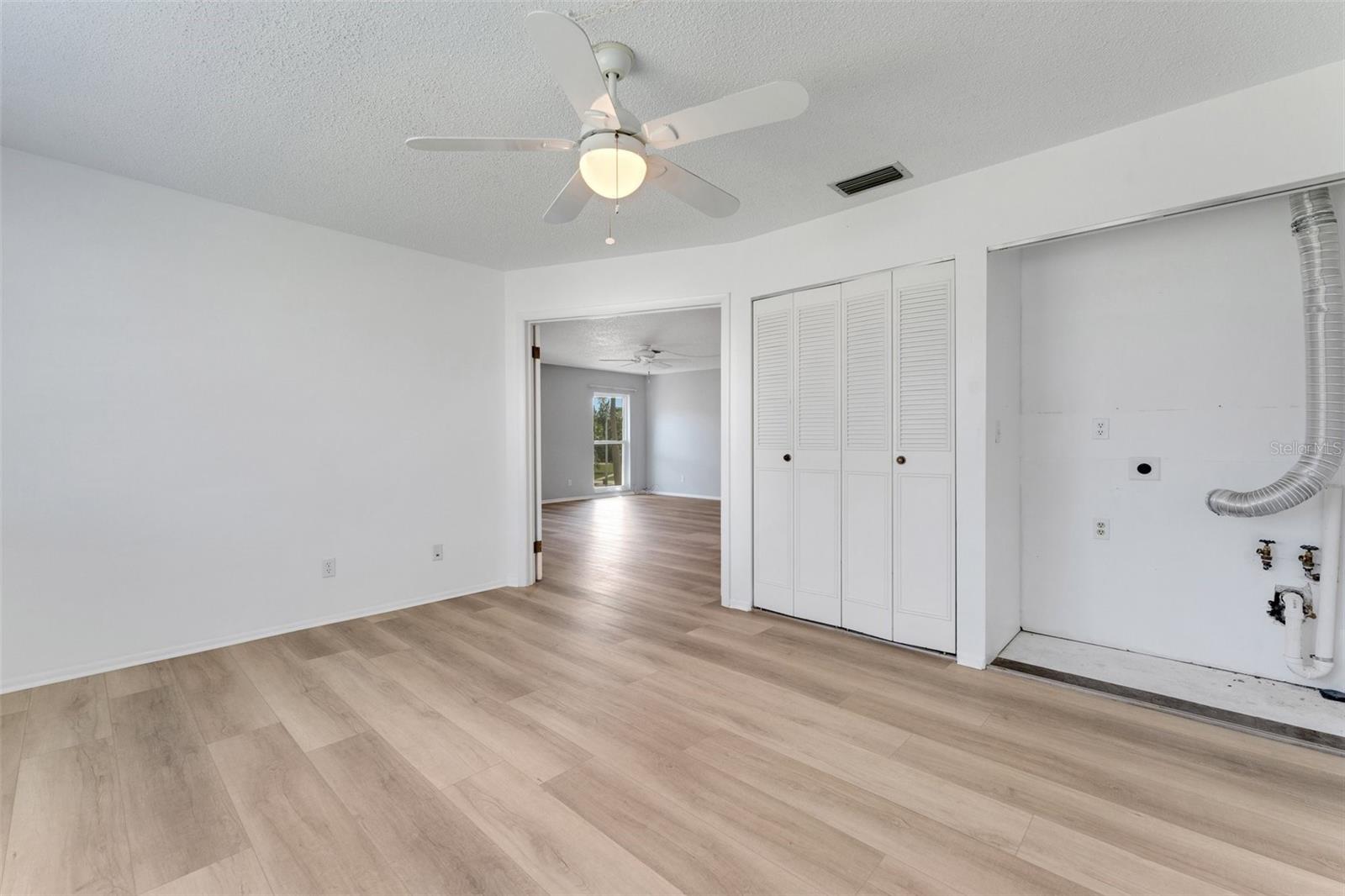 Image 12 of 43 For 224 Aspen Circle 224