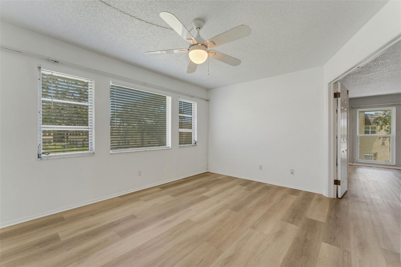 Image 14 of 43 For 224 Aspen Circle 224