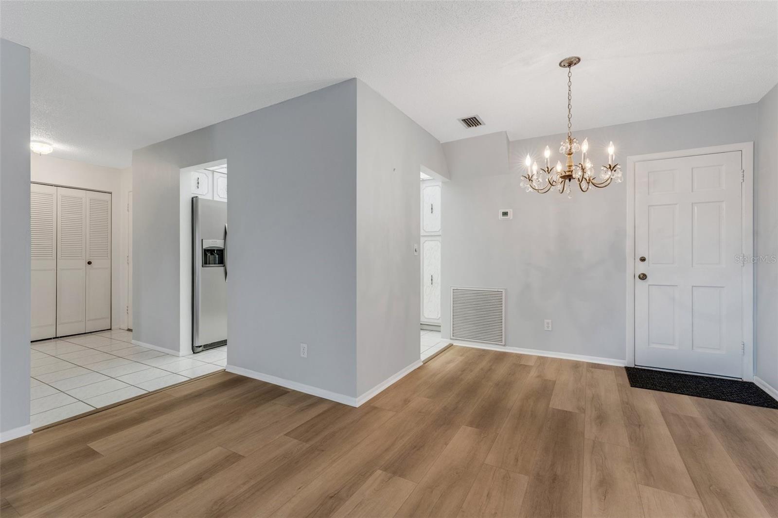 Image 15 of 43 For 224 Aspen Circle 224