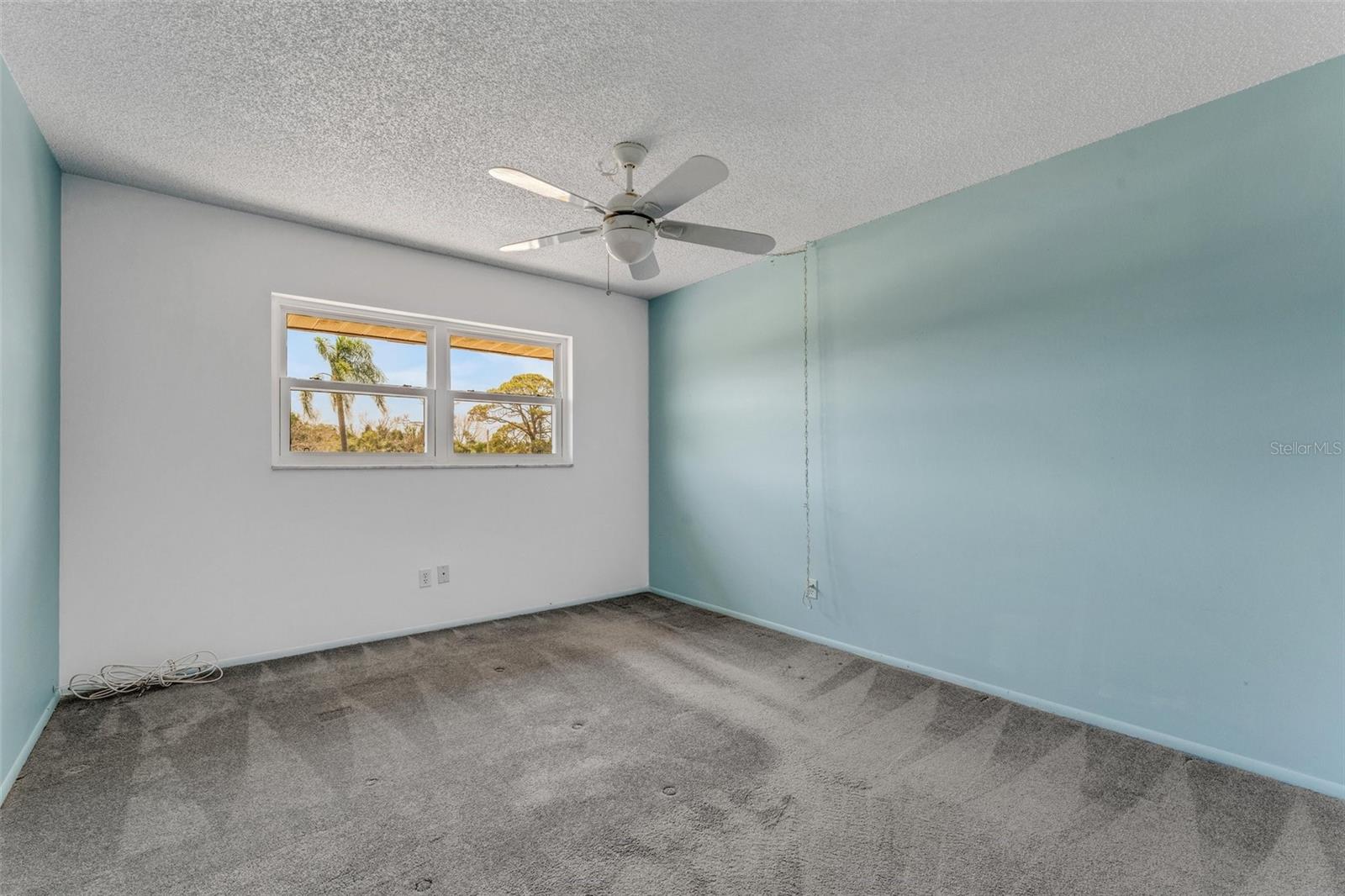 Image 21 of 43 For 224 Aspen Circle 224