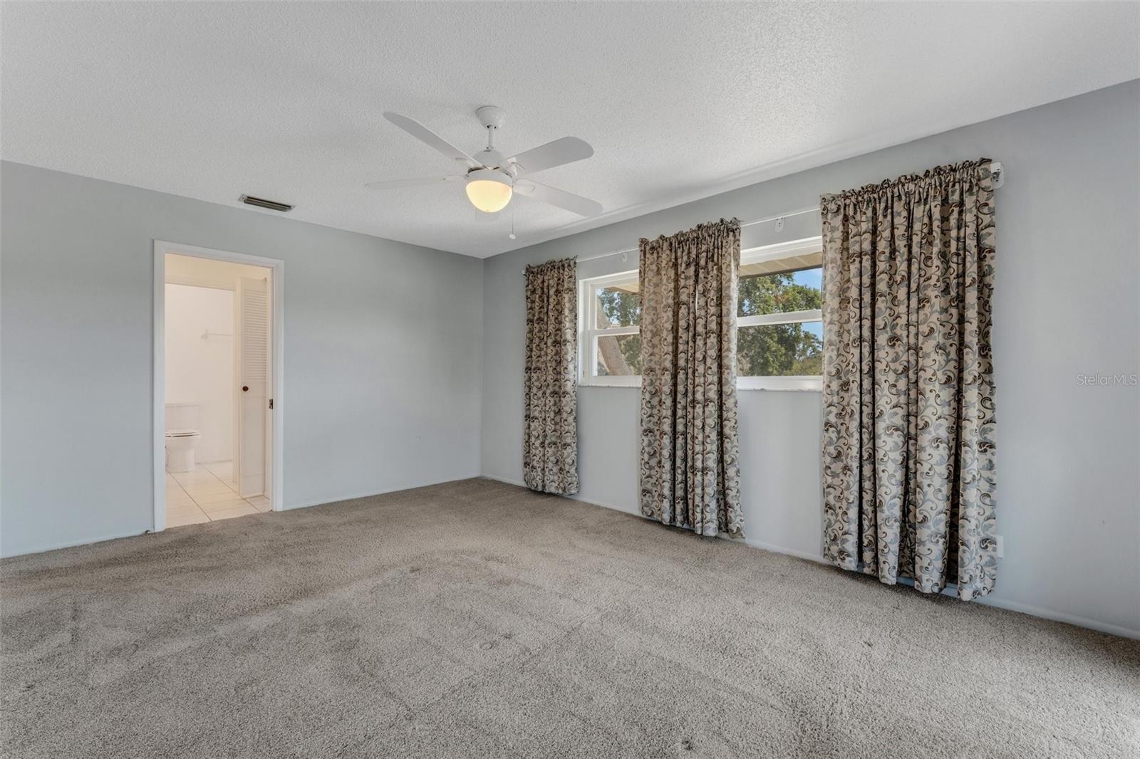 Image 27 of 43 For 224 Aspen Circle 224