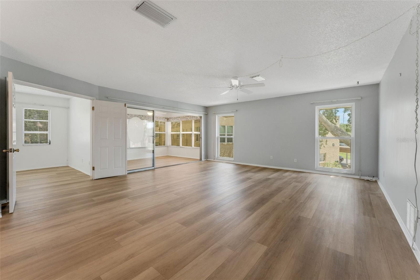 Image 5 of 43 For 224 Aspen Circle 224