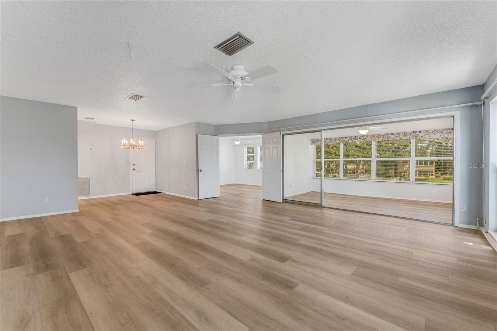 Image 6 of 43 For 224 Aspen Circle 224