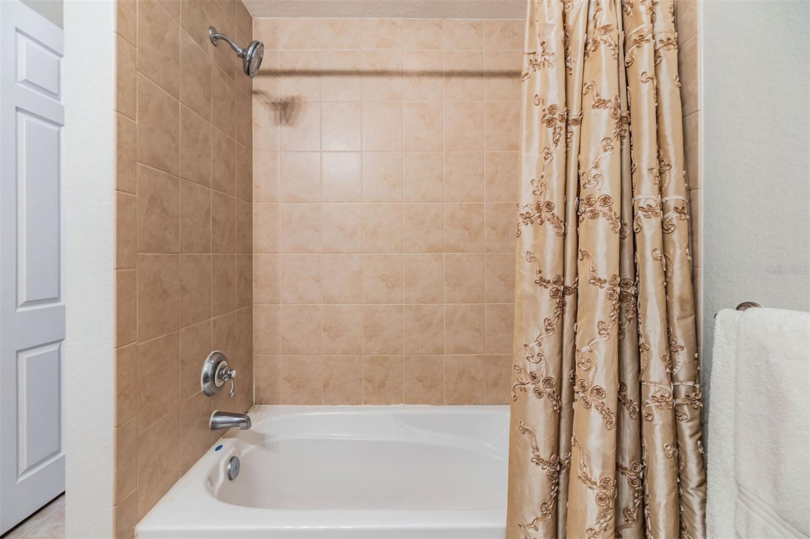 Image 31 of 45 For 254 Seagate Court