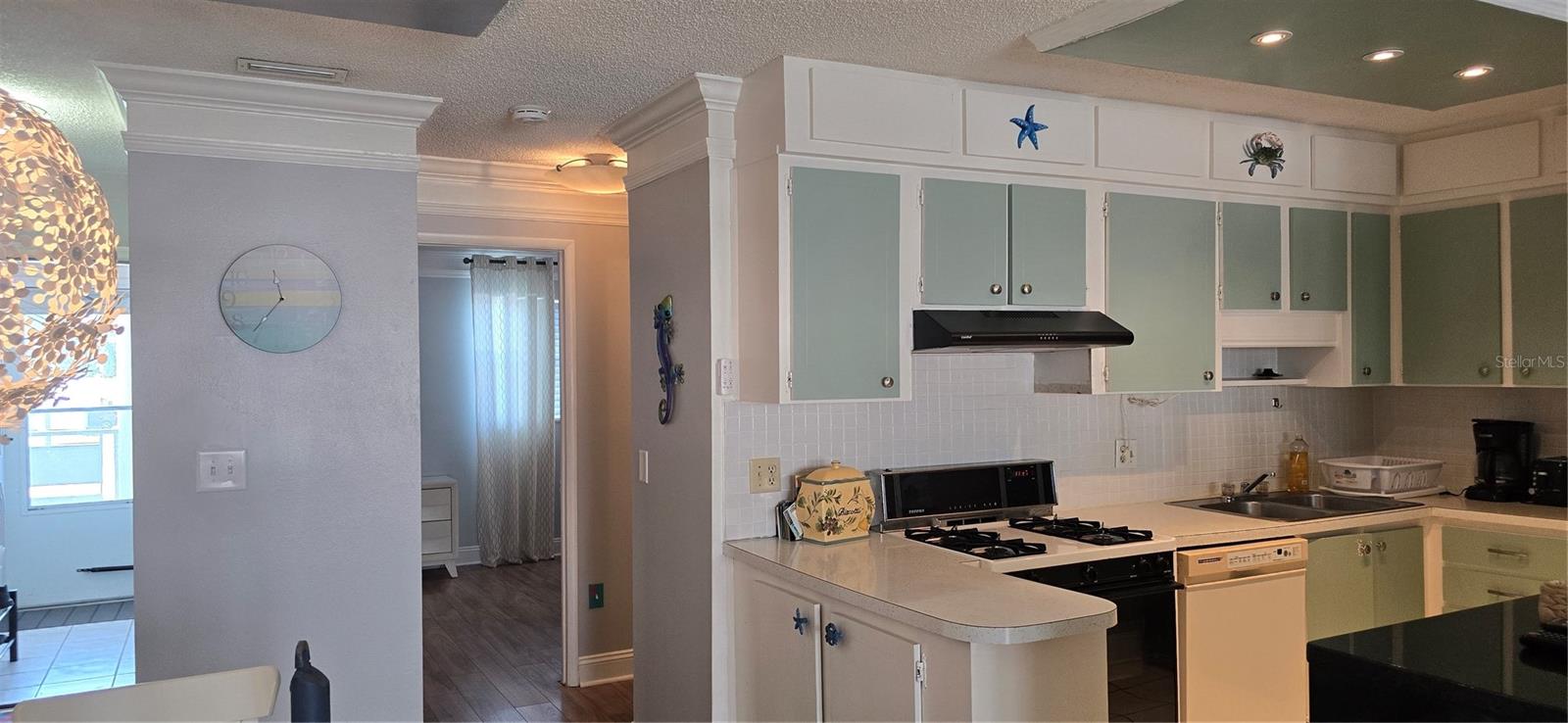 Image 17 of 49 For 5501 80th Street N 207