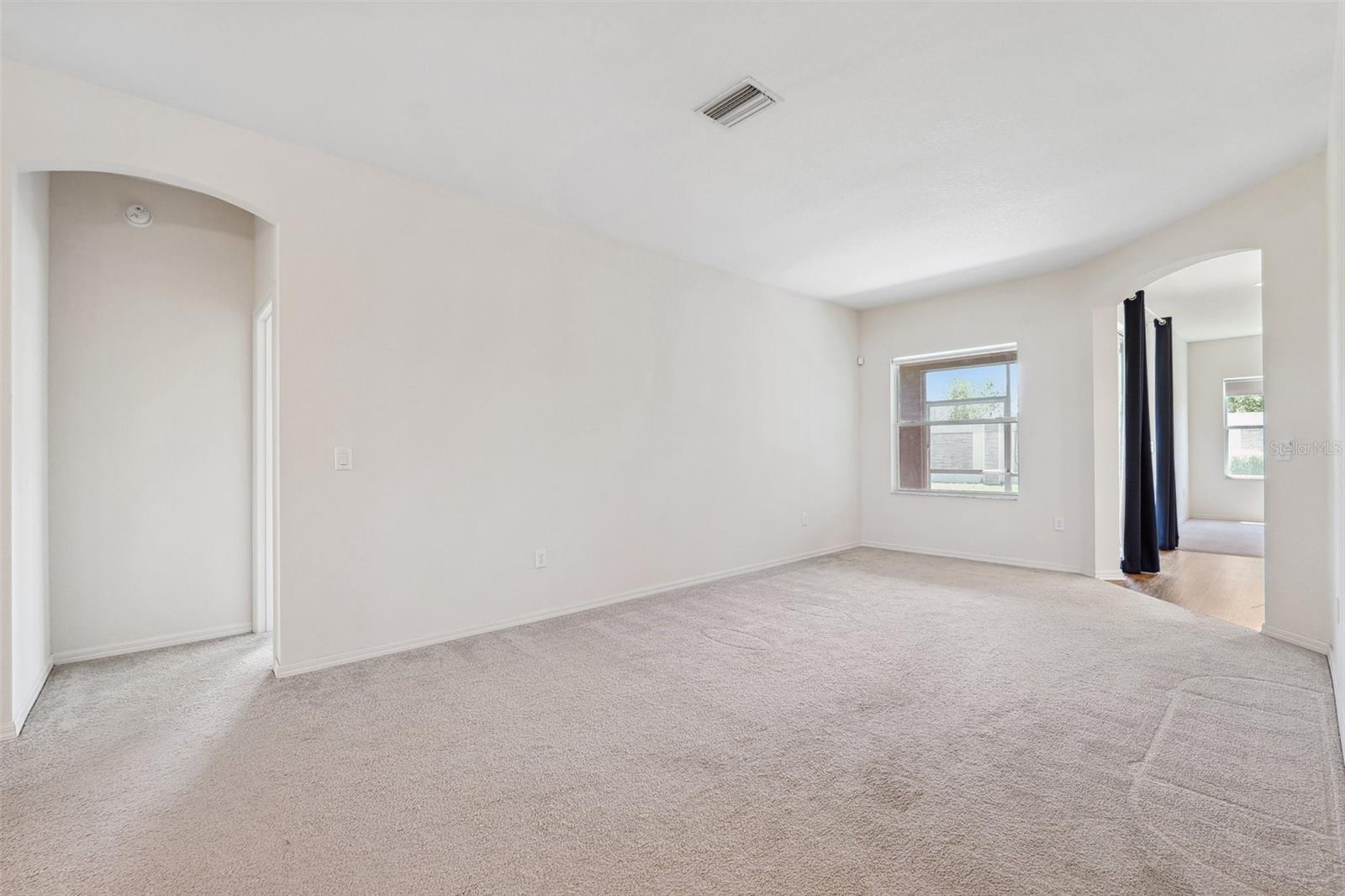 Image 15 of 39 For 6547 Castle Green Place