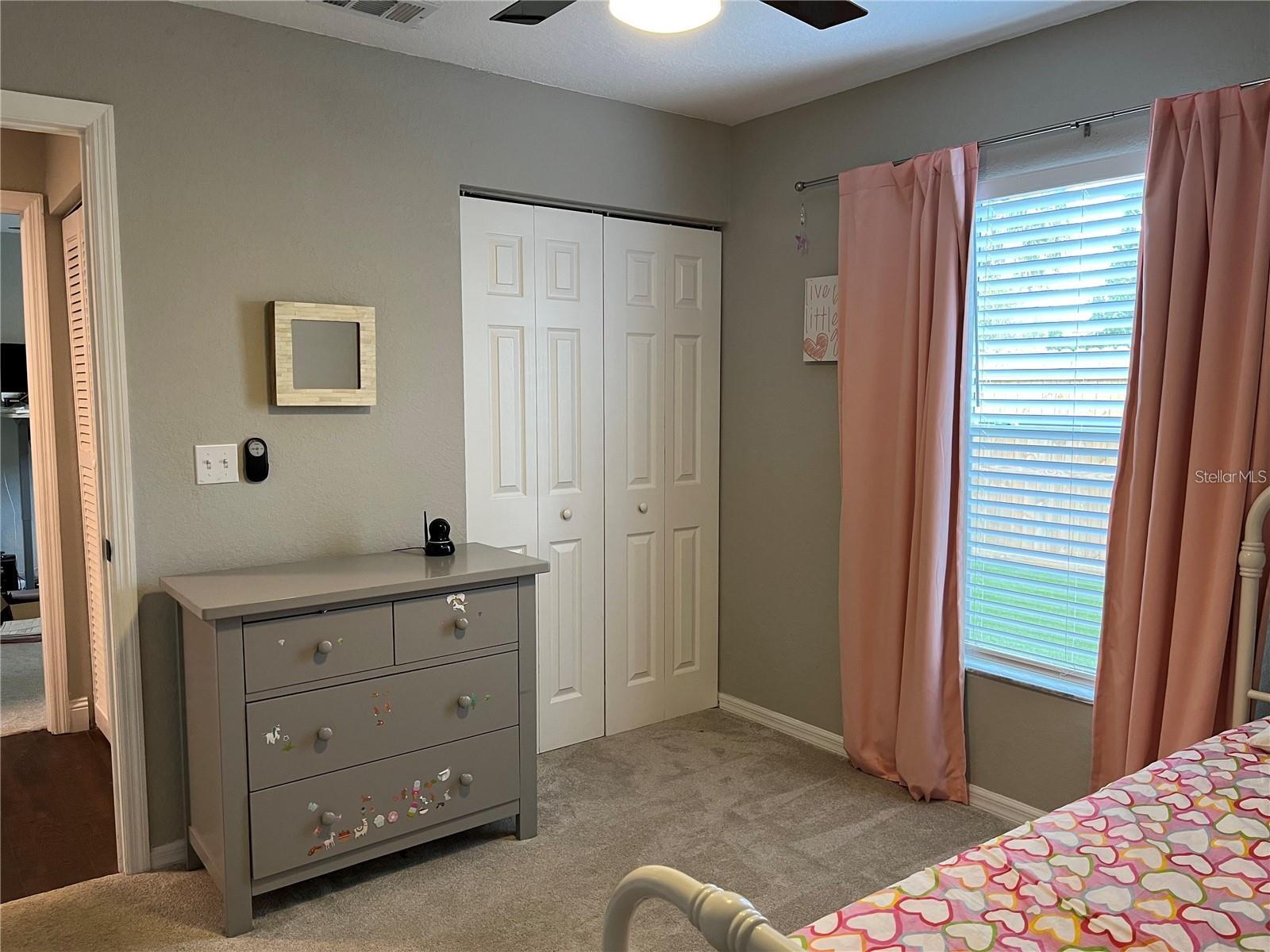 Listing photo id 28 for 2745 4th Avenue S